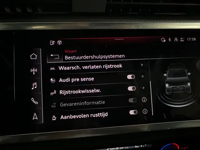 Audi Q3 view 28