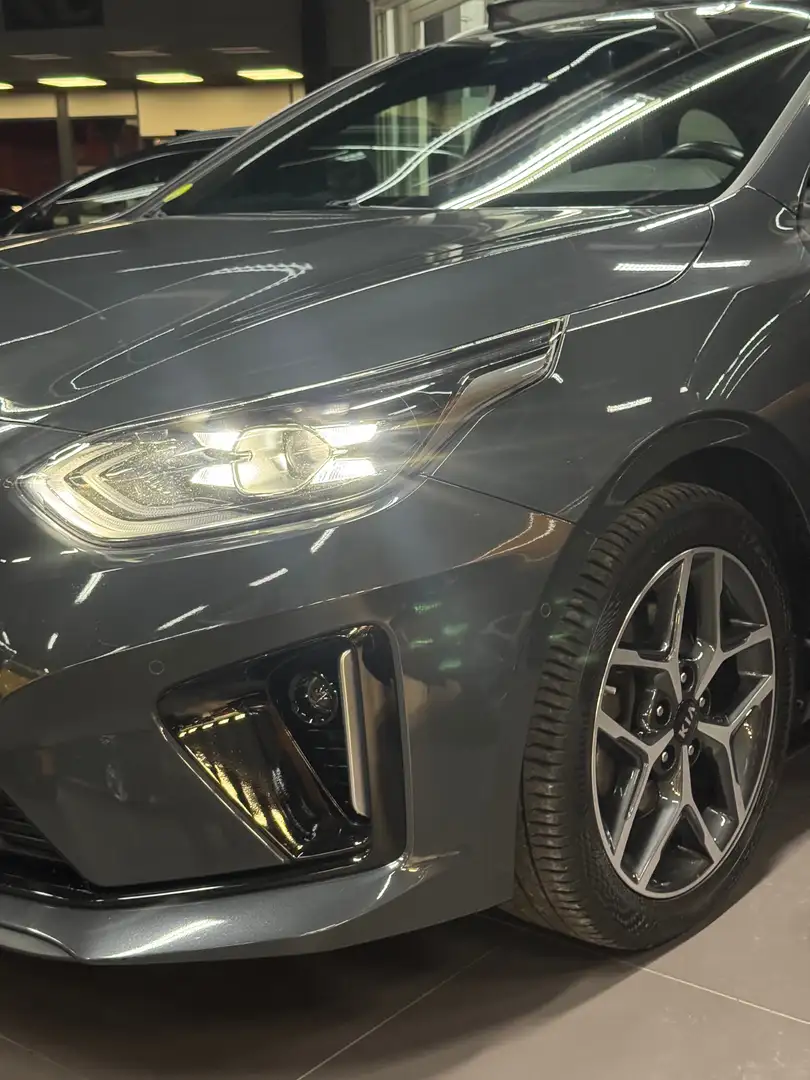 Kia Ceed SW / cee'd SW Ceed SW 1.6 CRDi GT-Line ISG DCT Gris - 2