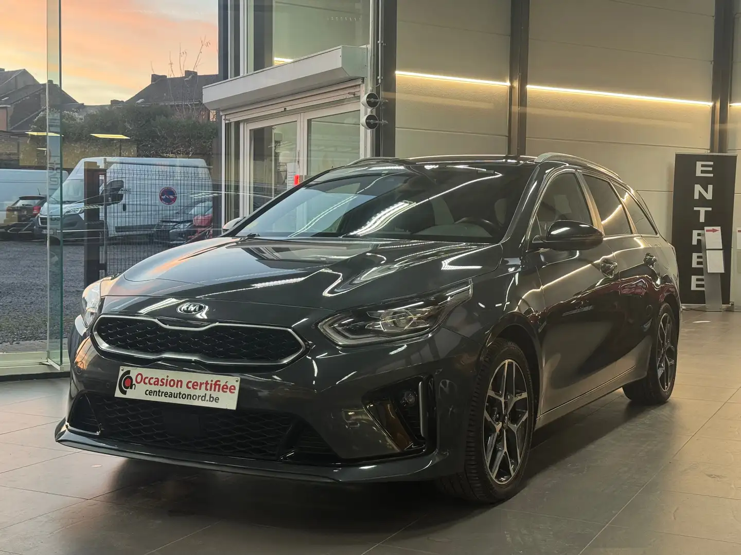 Kia Ceed SW / cee'd SW Ceed SW 1.6 CRDi GT-Line ISG DCT Gris - 1