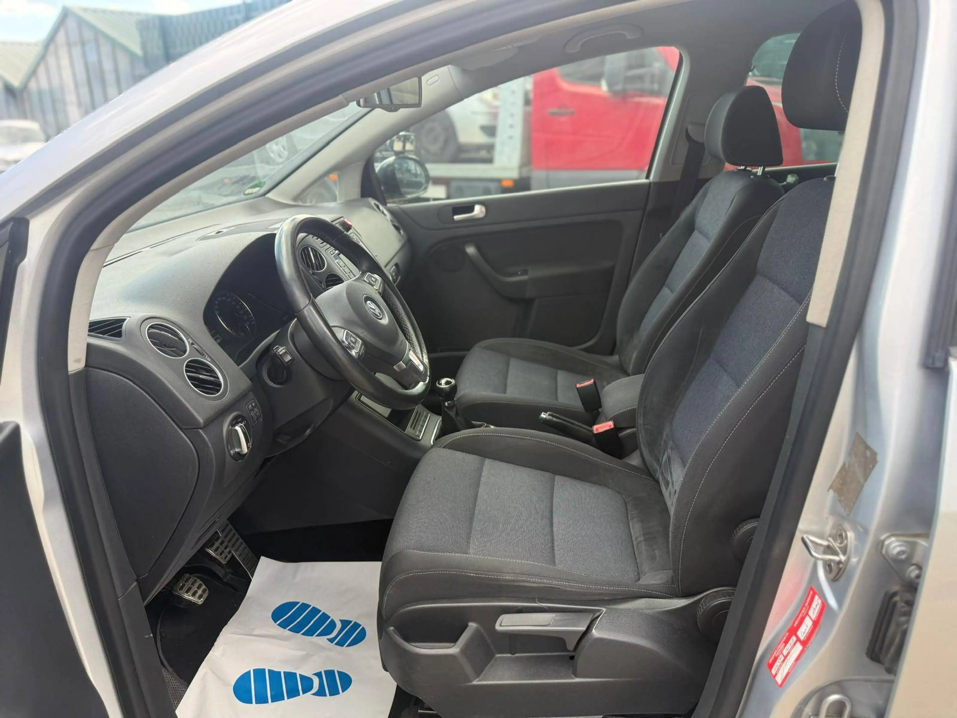 Volkswagen Golf Plus Golf VI Plus Diesel 1.6 TDI DPF Style — photo 11