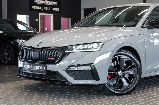 Skoda Octavia view 3
