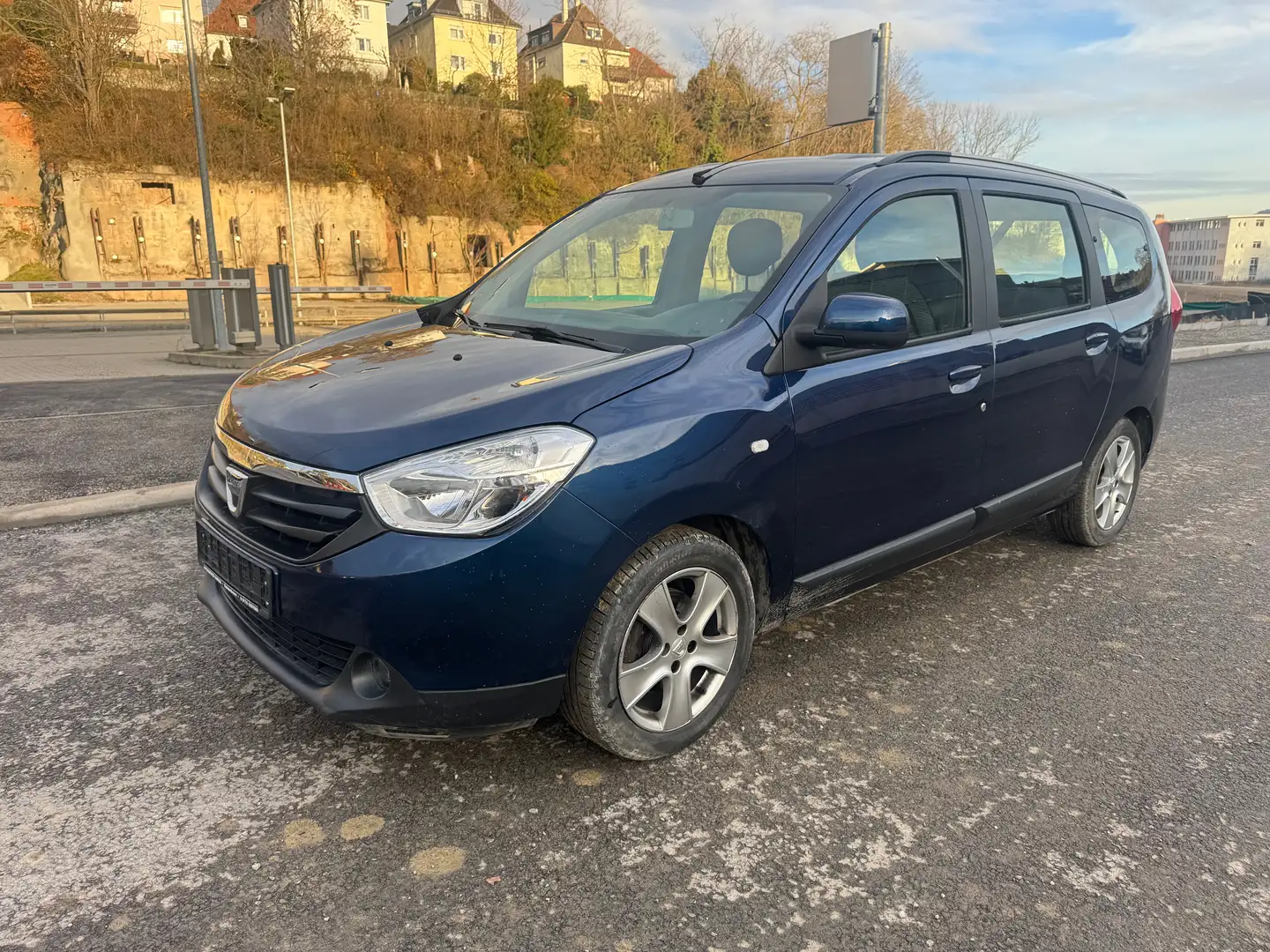 Dacia Lodgy Prestige Blau - 1