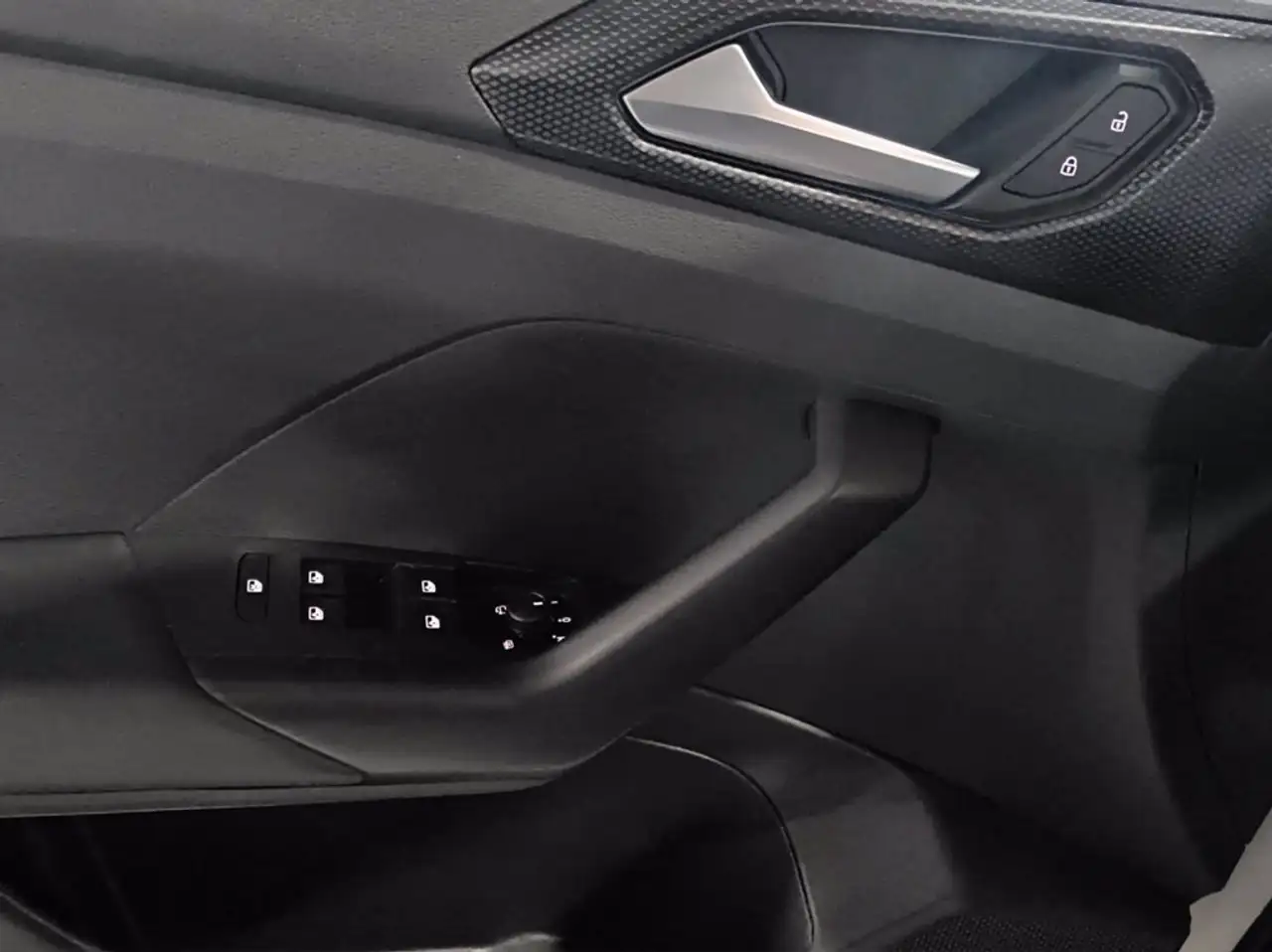 Volkswagen T-Cross 1.0 tsi style 95cv 16