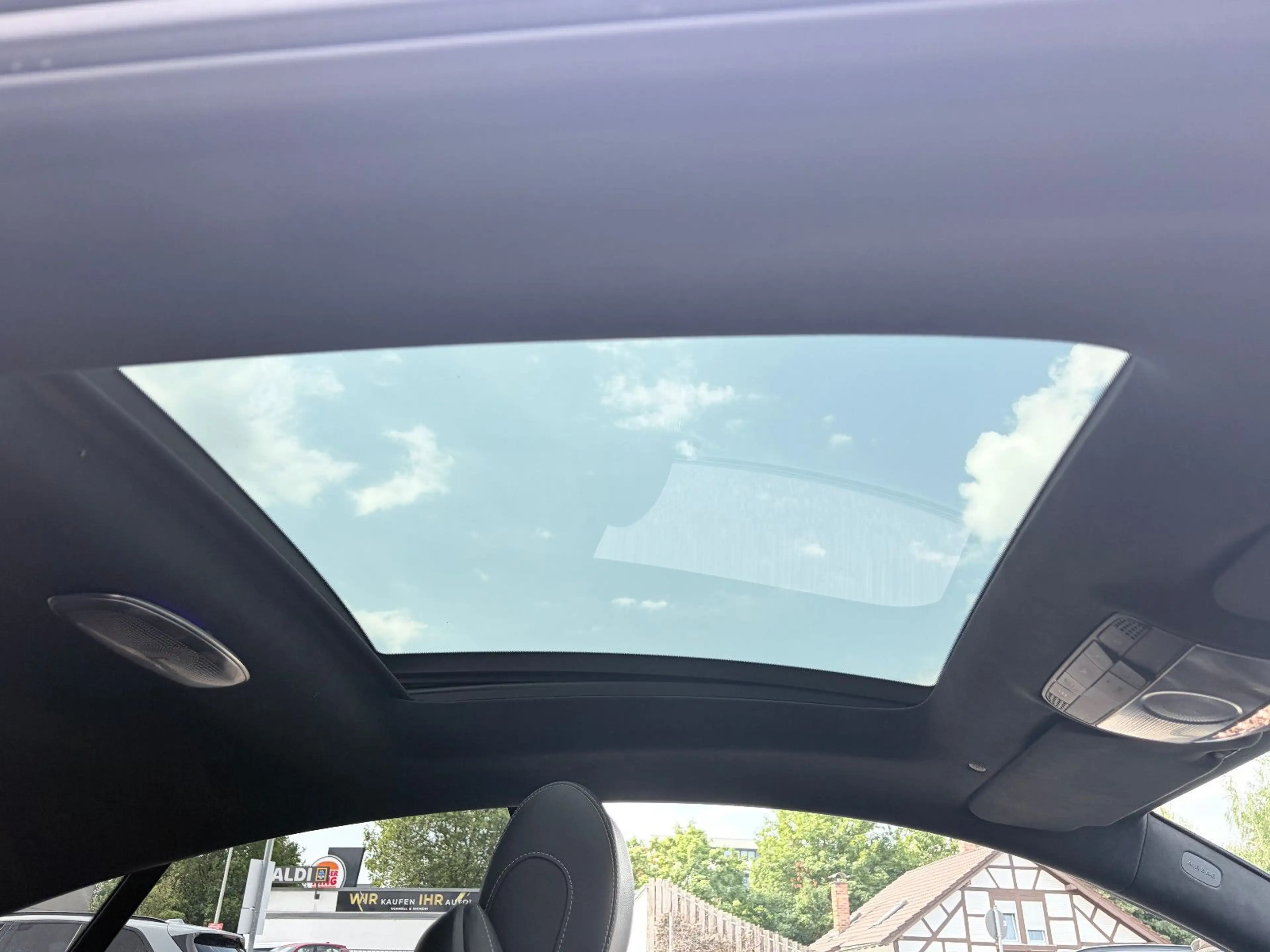 Mercedes-Benz E 450 4M AMG LINE PANO/360°/BURMESTER/DISTRONIC — photo 15