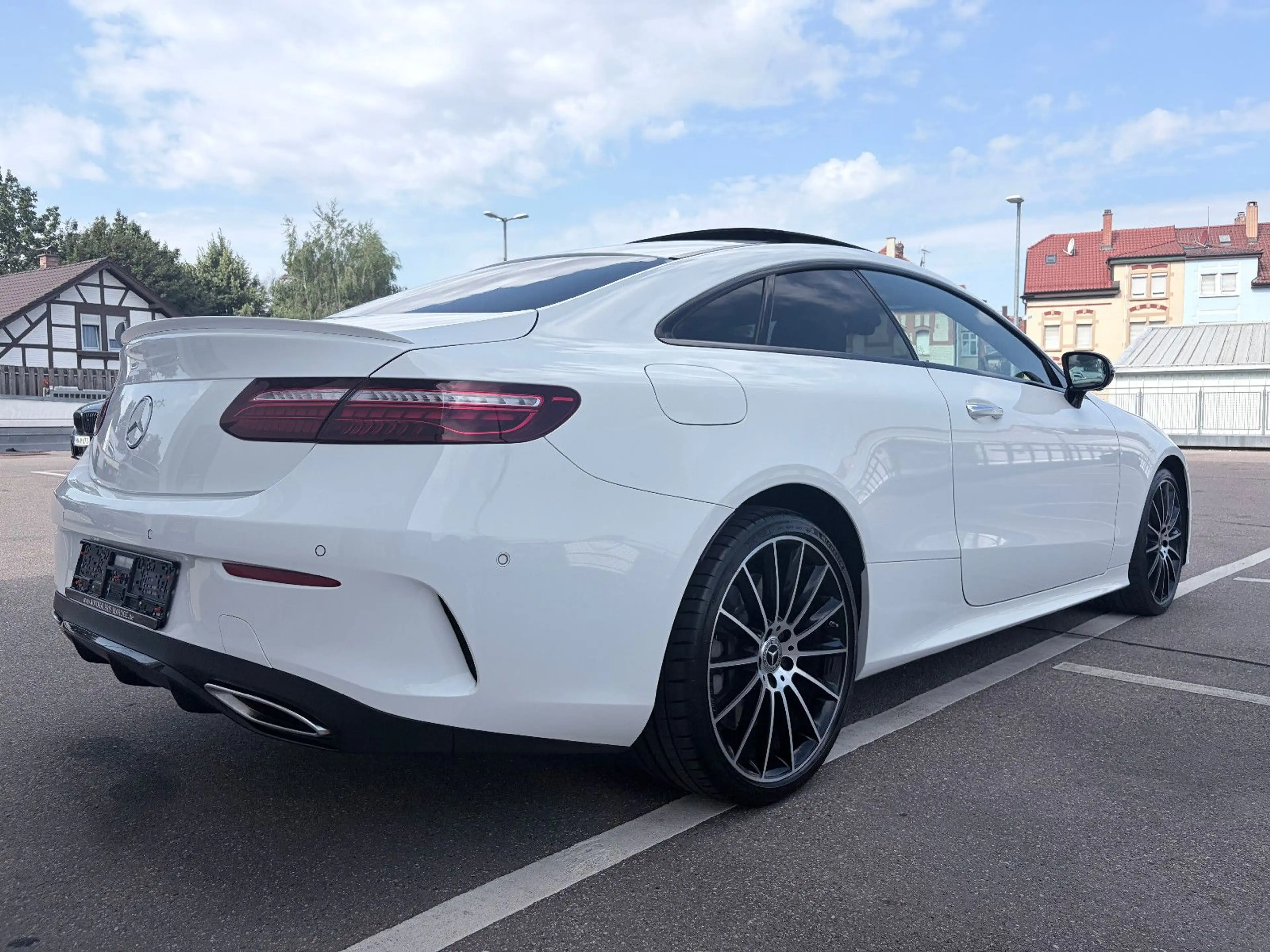 Mercedes-Benz E 450 4M AMG LINE PANO/360°/BURMESTER/DISTRONIC — photo 5