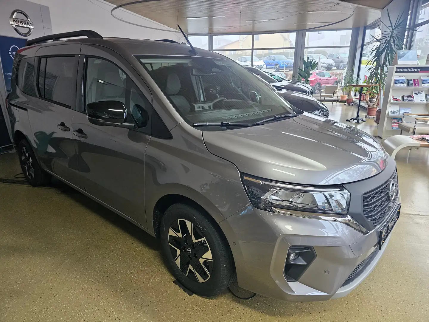 Nissan Townstar L2 Tekna Gris - 2