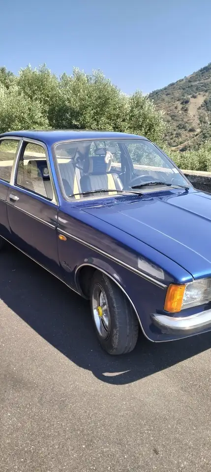 Opel Kadett 5p 1.0 berlina, foto 1