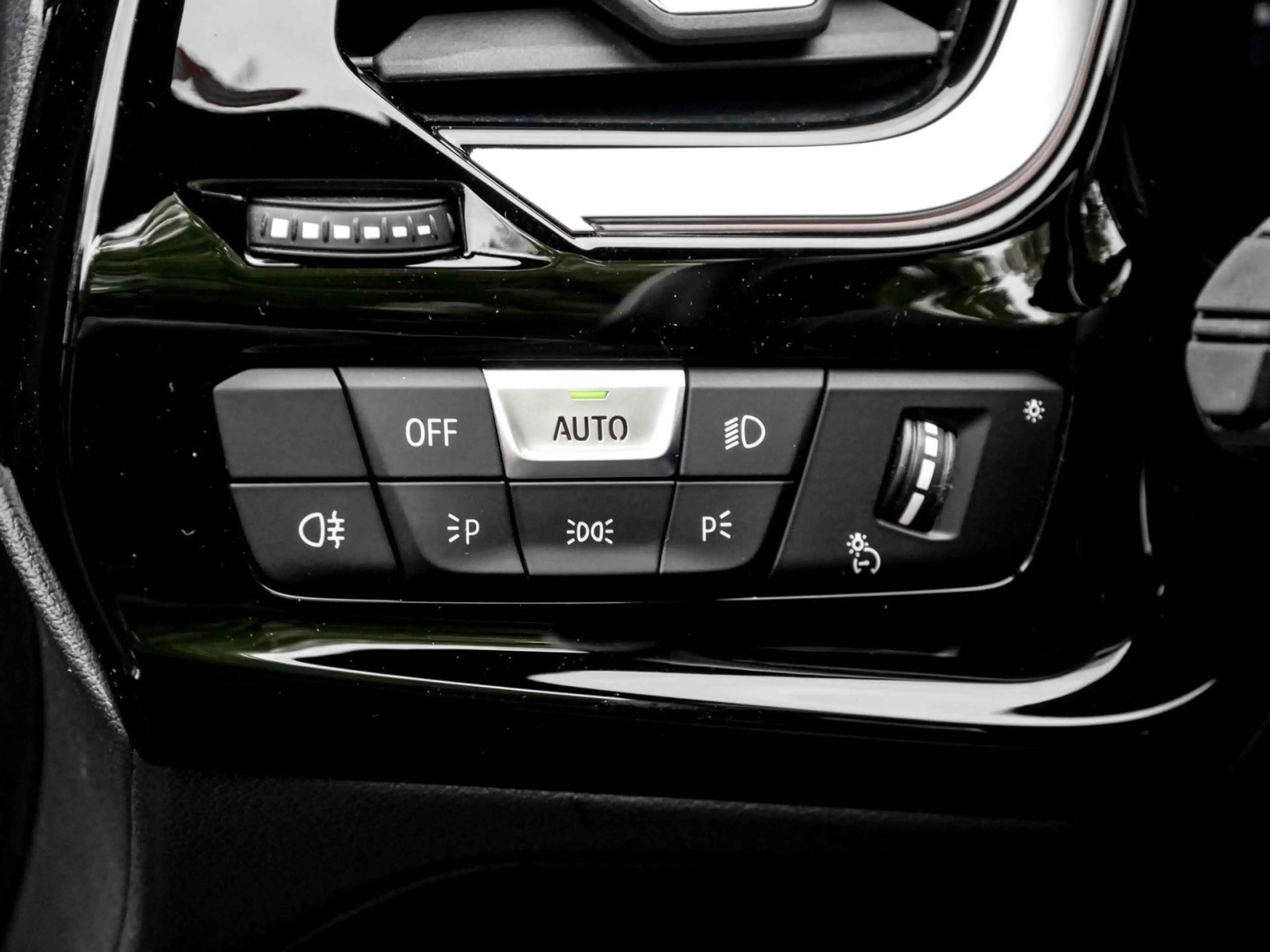 BMW Z4 sDrive30i M SPORT+HuD+H/K+DA+PA+SHZ — photo 15