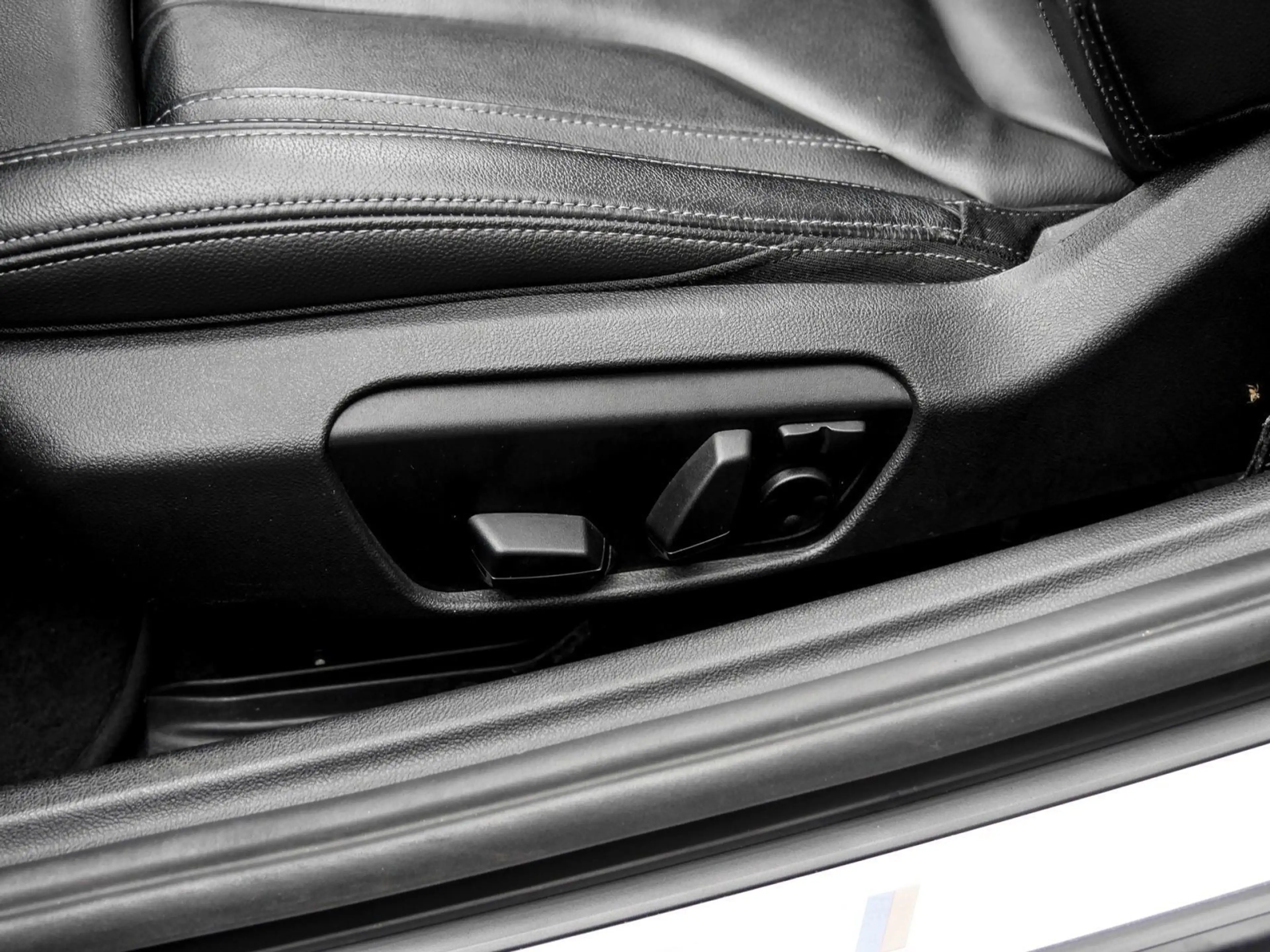 BMW Z4 sDrive30i M SPORT+HuD+H/K+DA+PA+SHZ — photo 12