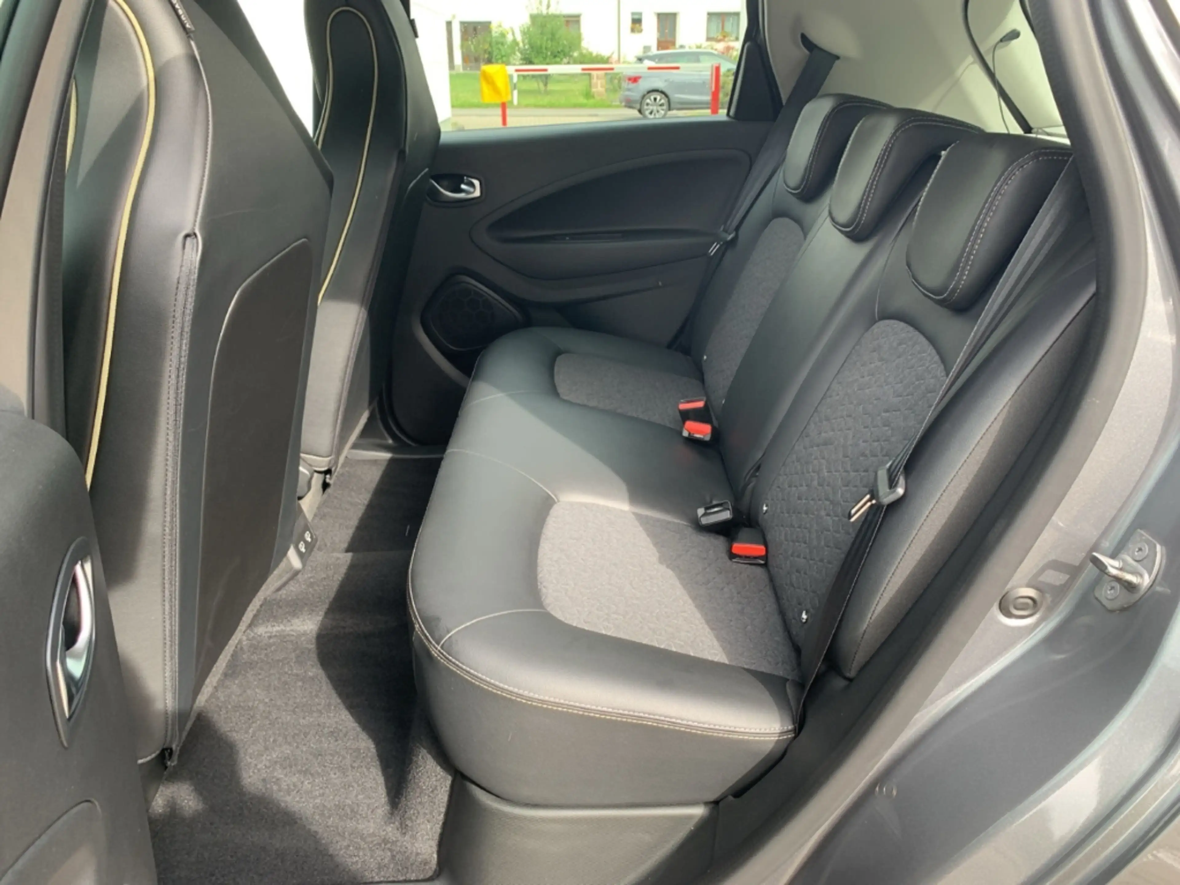 Renault ZOE ICONIC EV50 E-TECH 100 ELEKTRISCH Pack Iconic CCS — photo 11