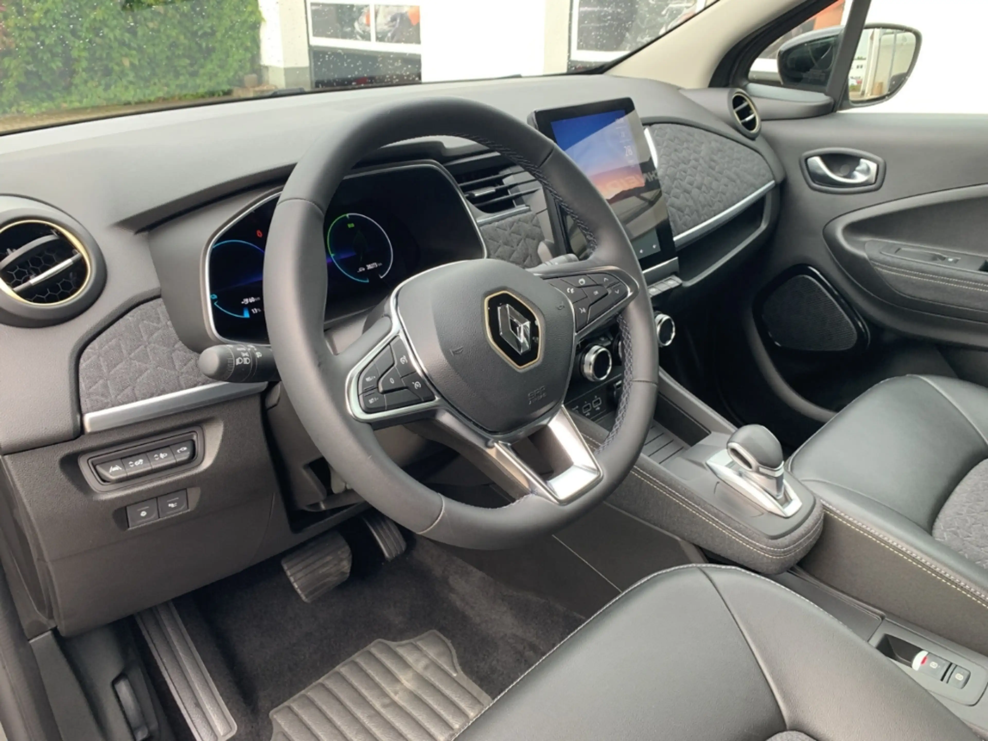 Renault ZOE ICONIC EV50 E-TECH 100 ELEKTRISCH Pack Iconic CCS — photo 10