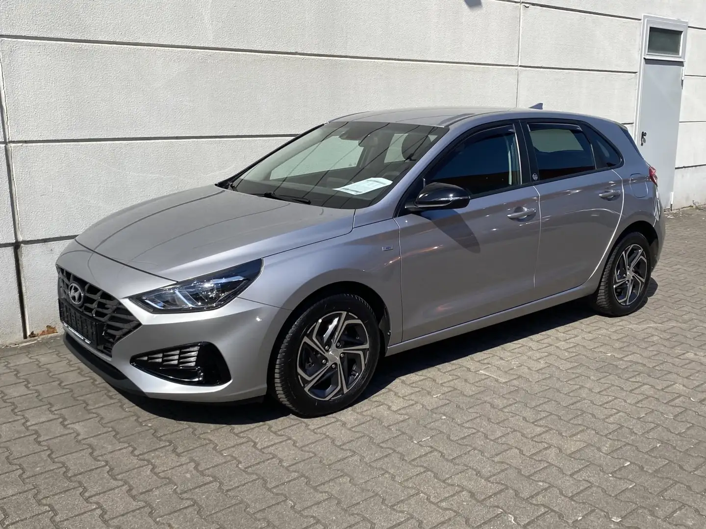 Hyundai i30 1.5 T-GDI Mild-Hybrid RKam CarPlay AndAuto Tmat Sh Plateado - 2