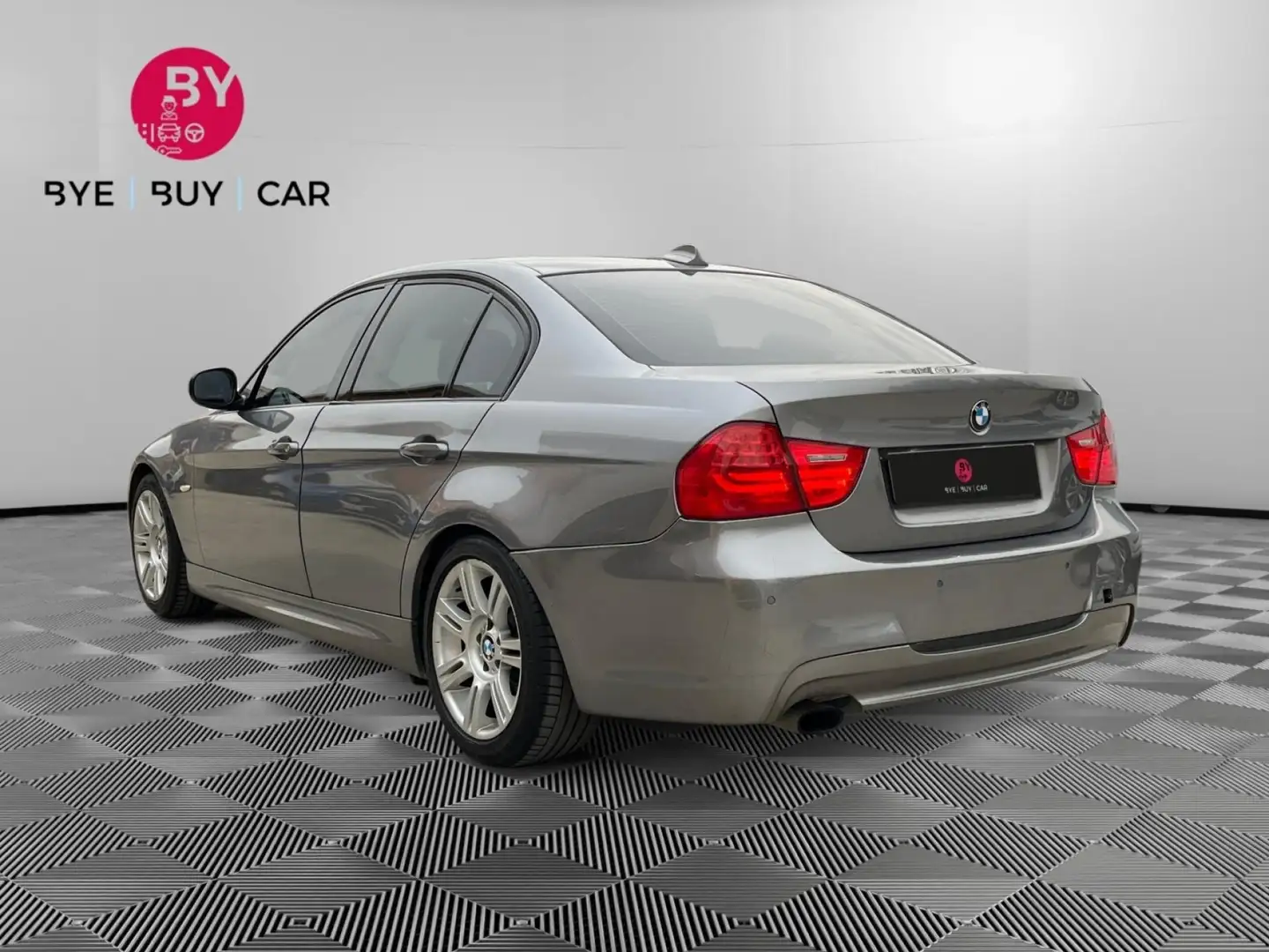 BMW 318 318i Sport Design BERLINE E90 LCI 318i PHASE 2 Grau - 2