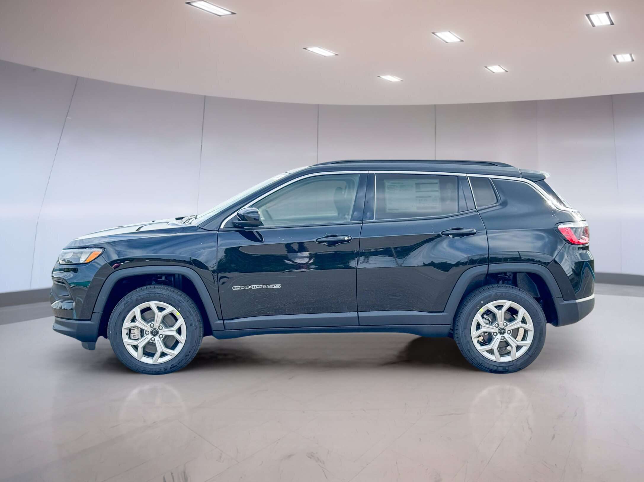 2026 Jeep Compass North 4x4 | Htd Lthr — photo 1