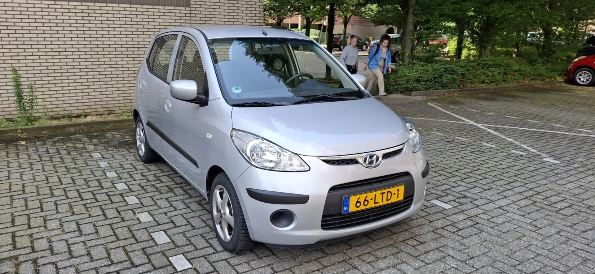 Hyundai i10 1.25i Dynamic Cool Grijs - 1