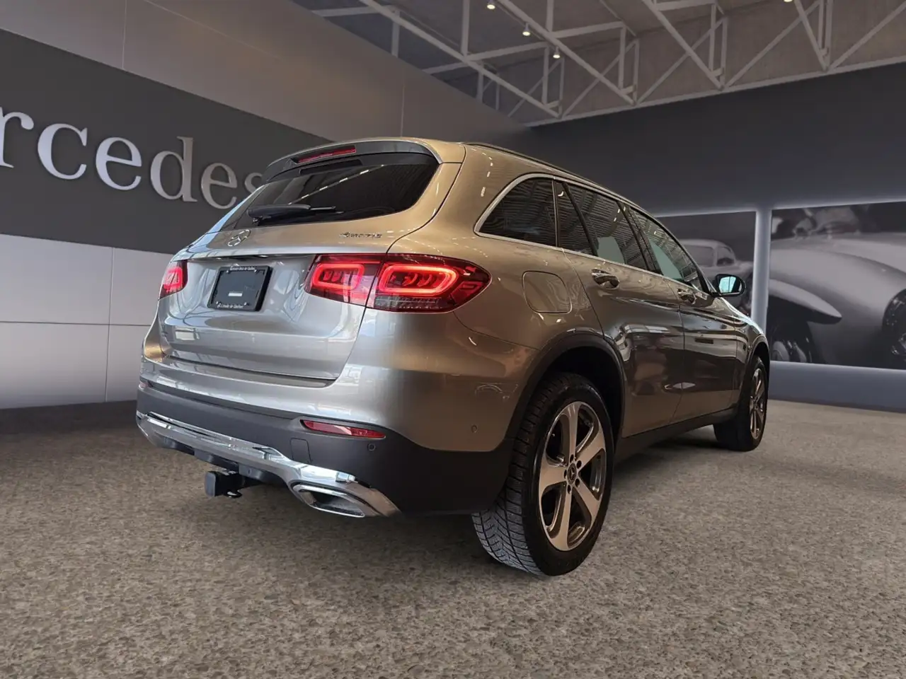 Mercedes-Benz GLC снимка Mercedes-Benz GLC