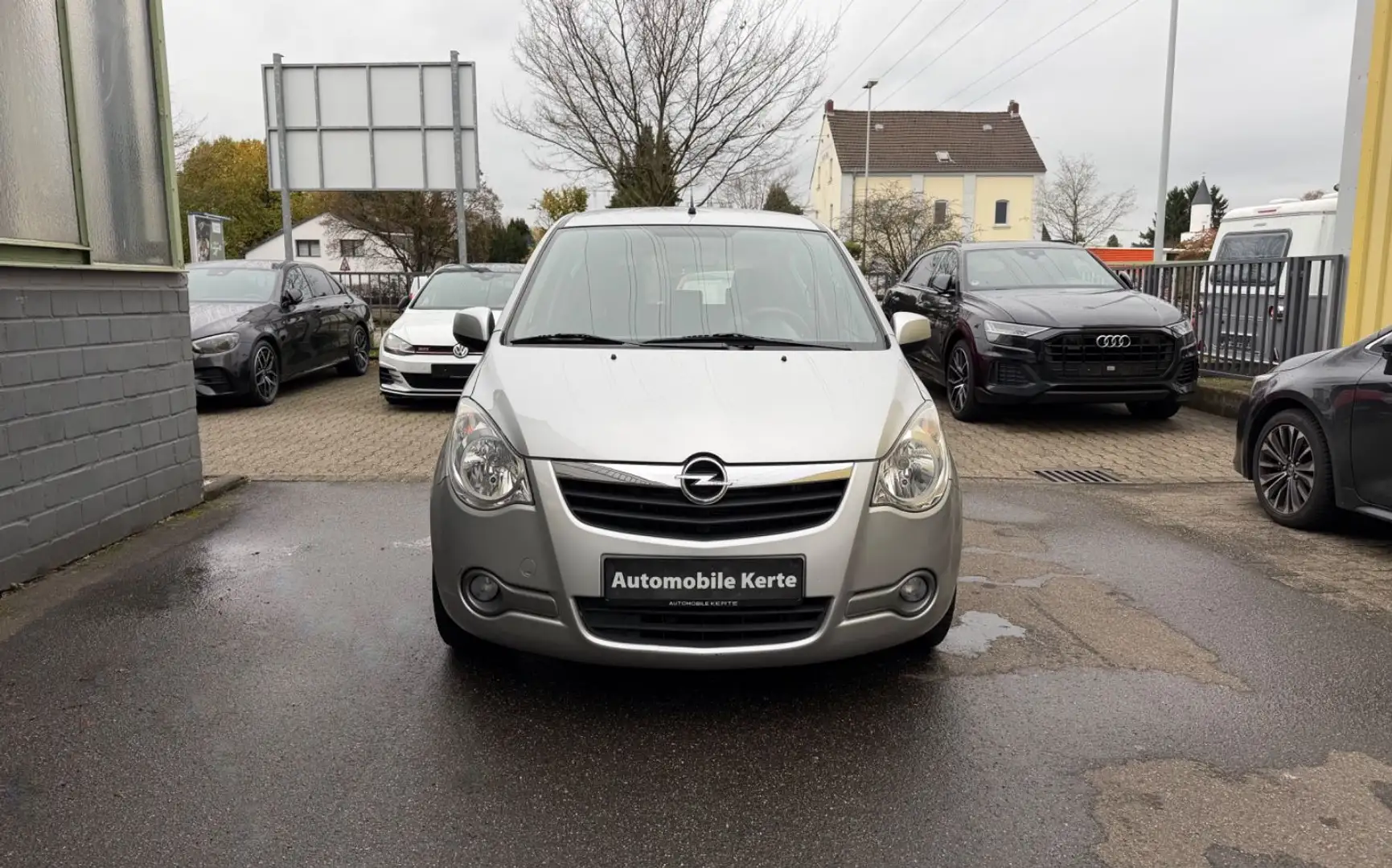 Opel Agila B Edition Automatik Klima 2.Hd nur63.000km Silber - 2