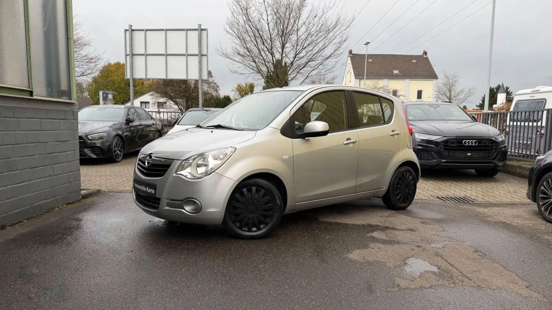 Opel Agila B Edition Automatik Klima 2.Hd nur63.000km Silber - 1