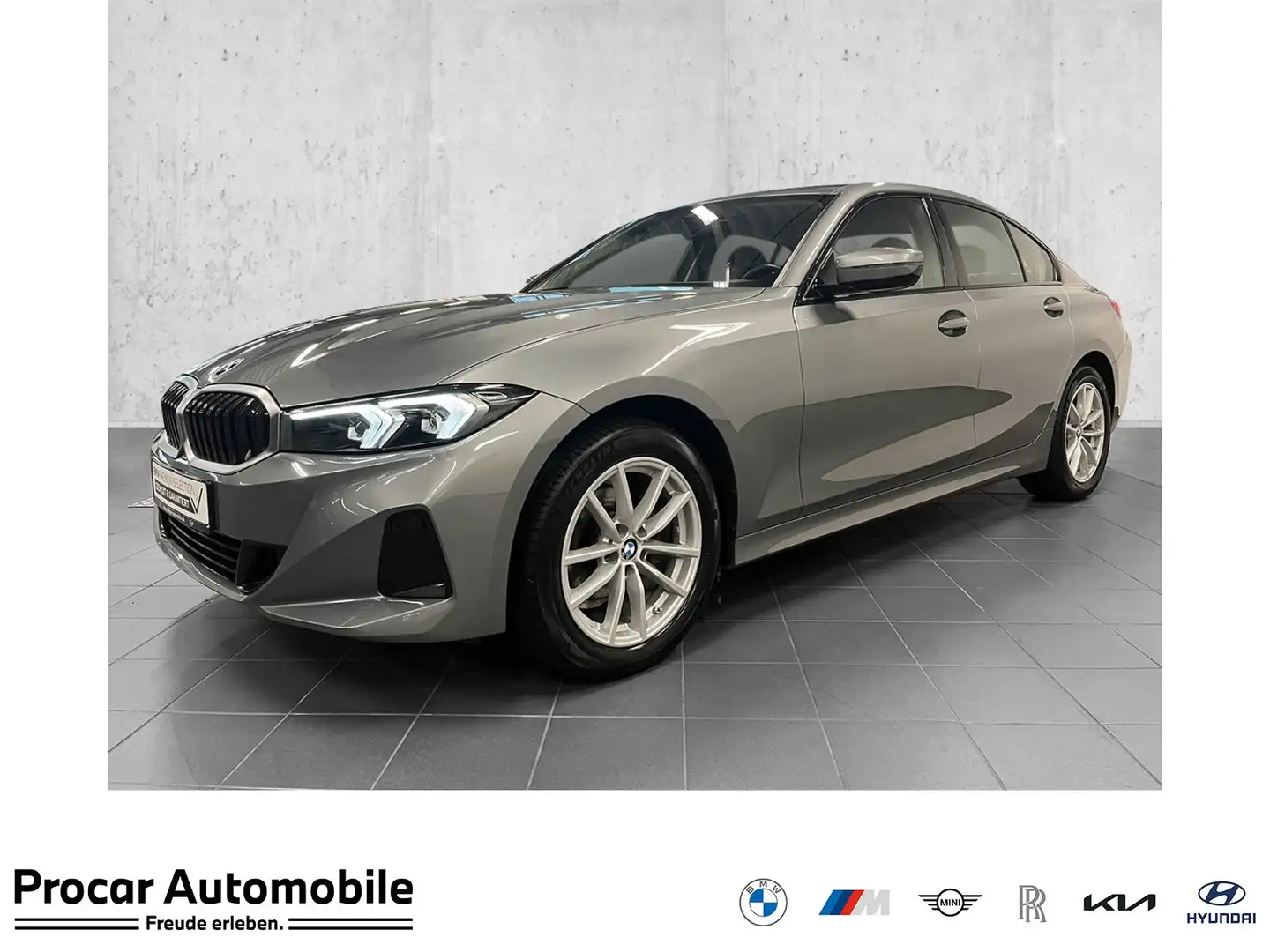 BMW 318 d AHK NAVI LED PDC V+H DAB Parkass. Tempomat Grau - 1