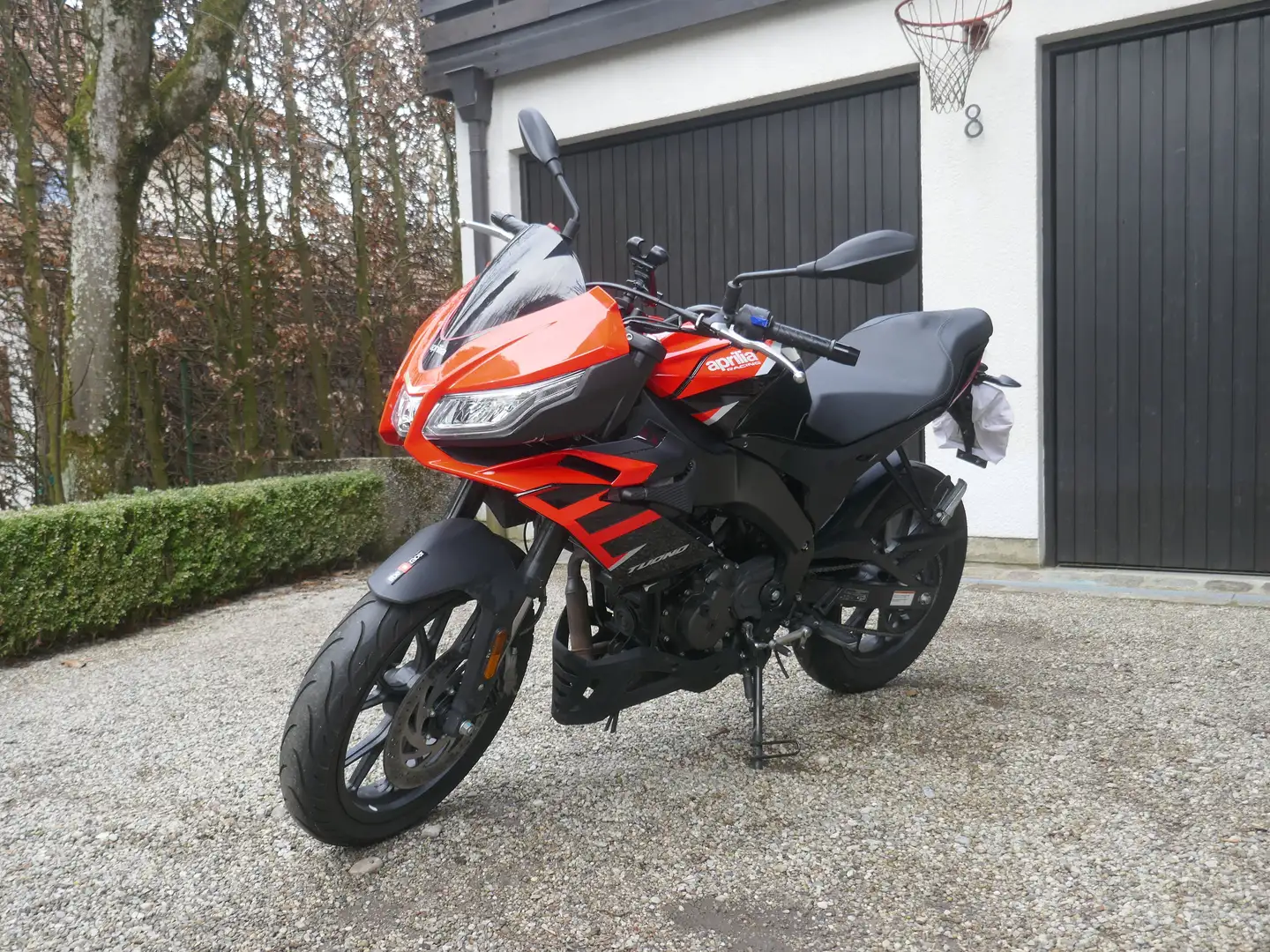 Aprilia Tuono 125 Roşu - 1