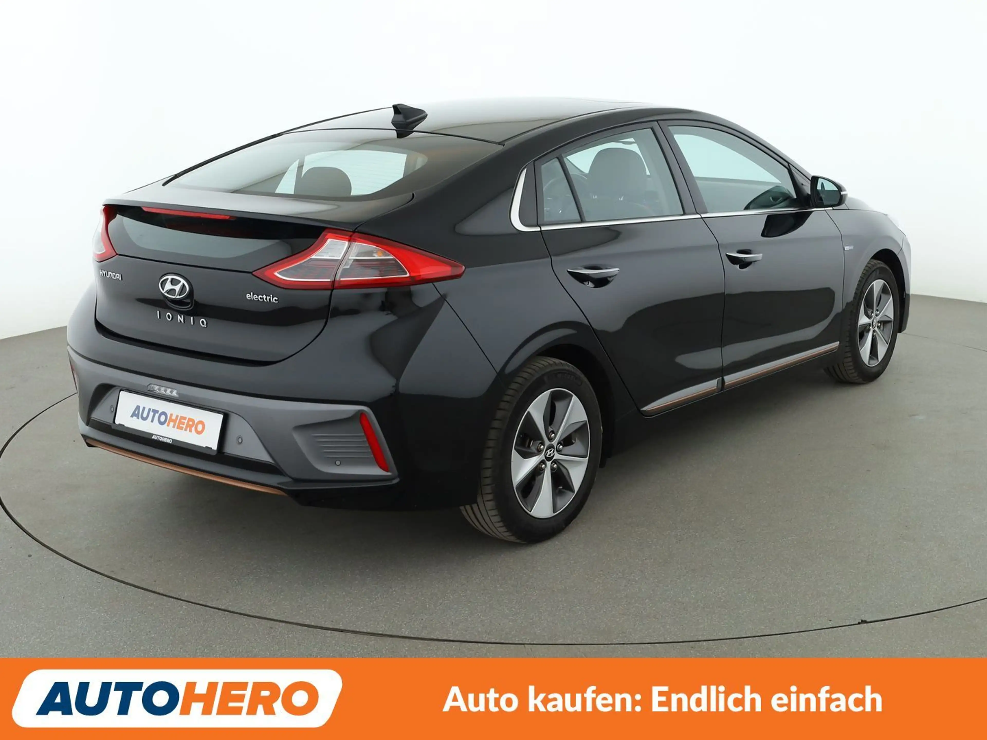 Hyundai IONIQ electric drive 88 kW Premium Elektro *NAV*ACC*CAM* — photo 6
