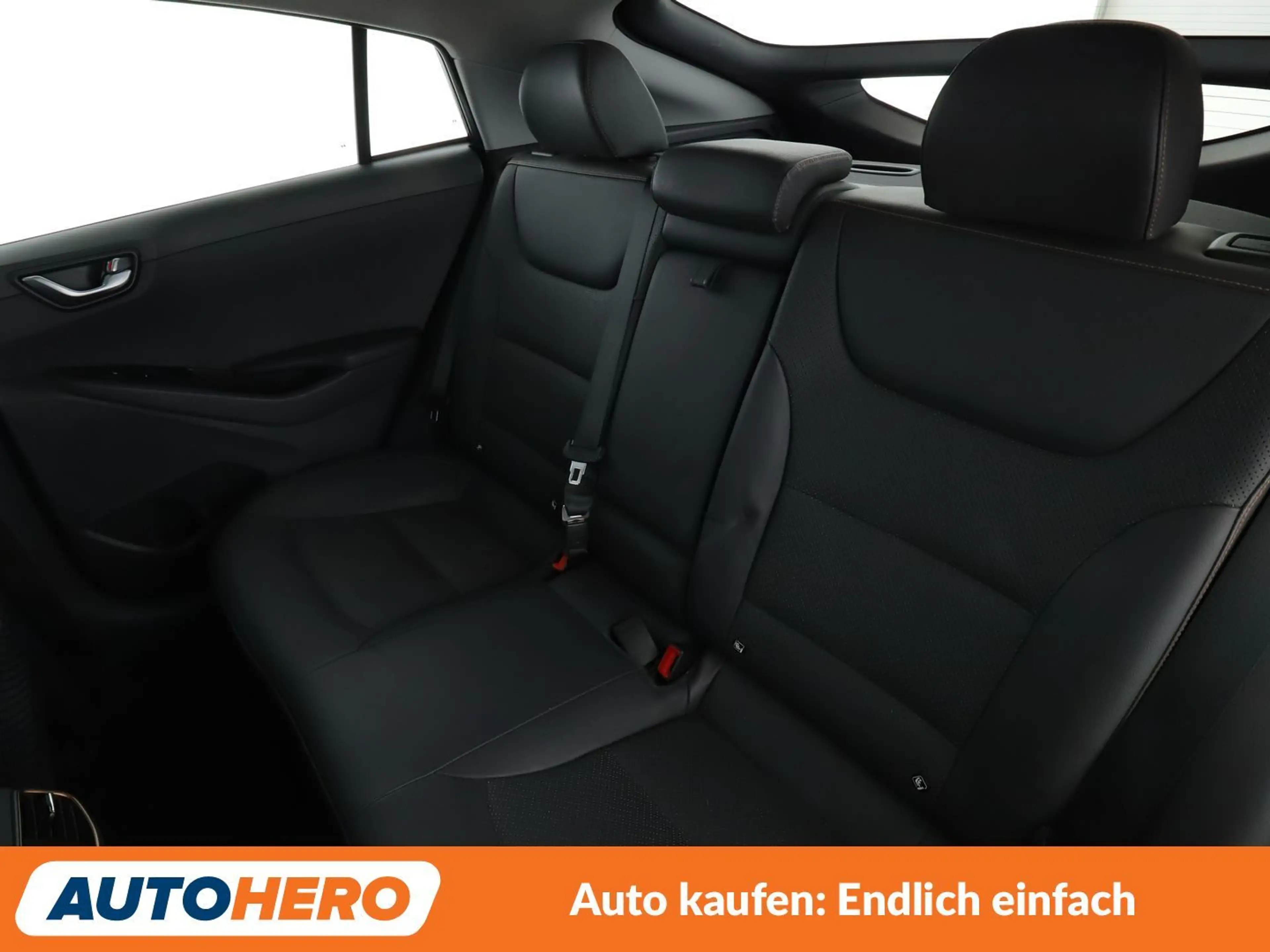 Hyundai IONIQ electric drive 88 kW Premium Elektro *NAV*ACC*CAM* — photo 14