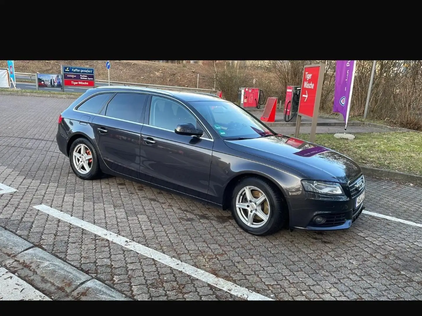 Audi A4 A4 Avant 1.8 TFSI quattro Attraction Grau - 2