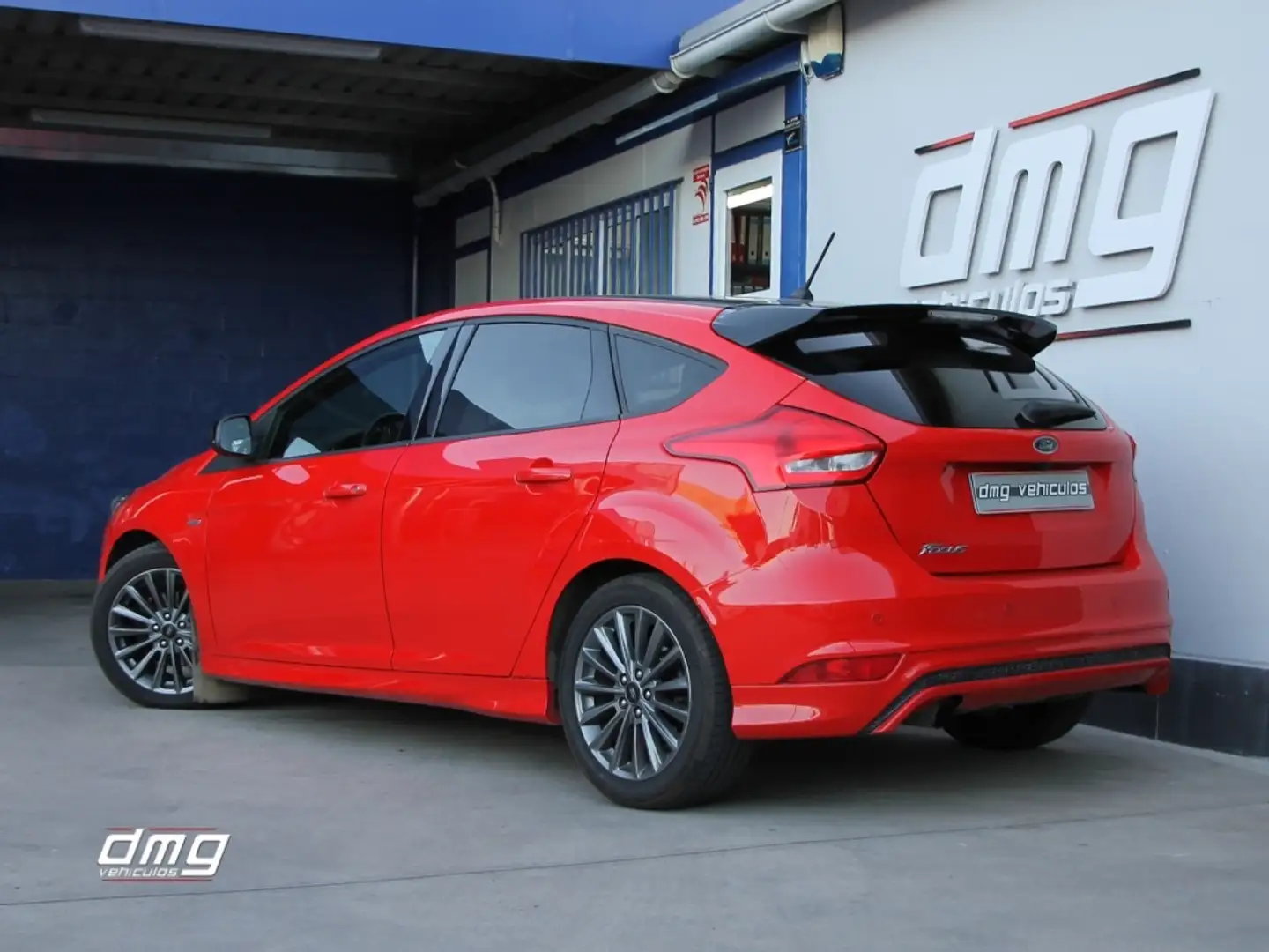 Ford Focus 1.0 Ecoboost Auto-S&S ST-Line 125 Rot - 2