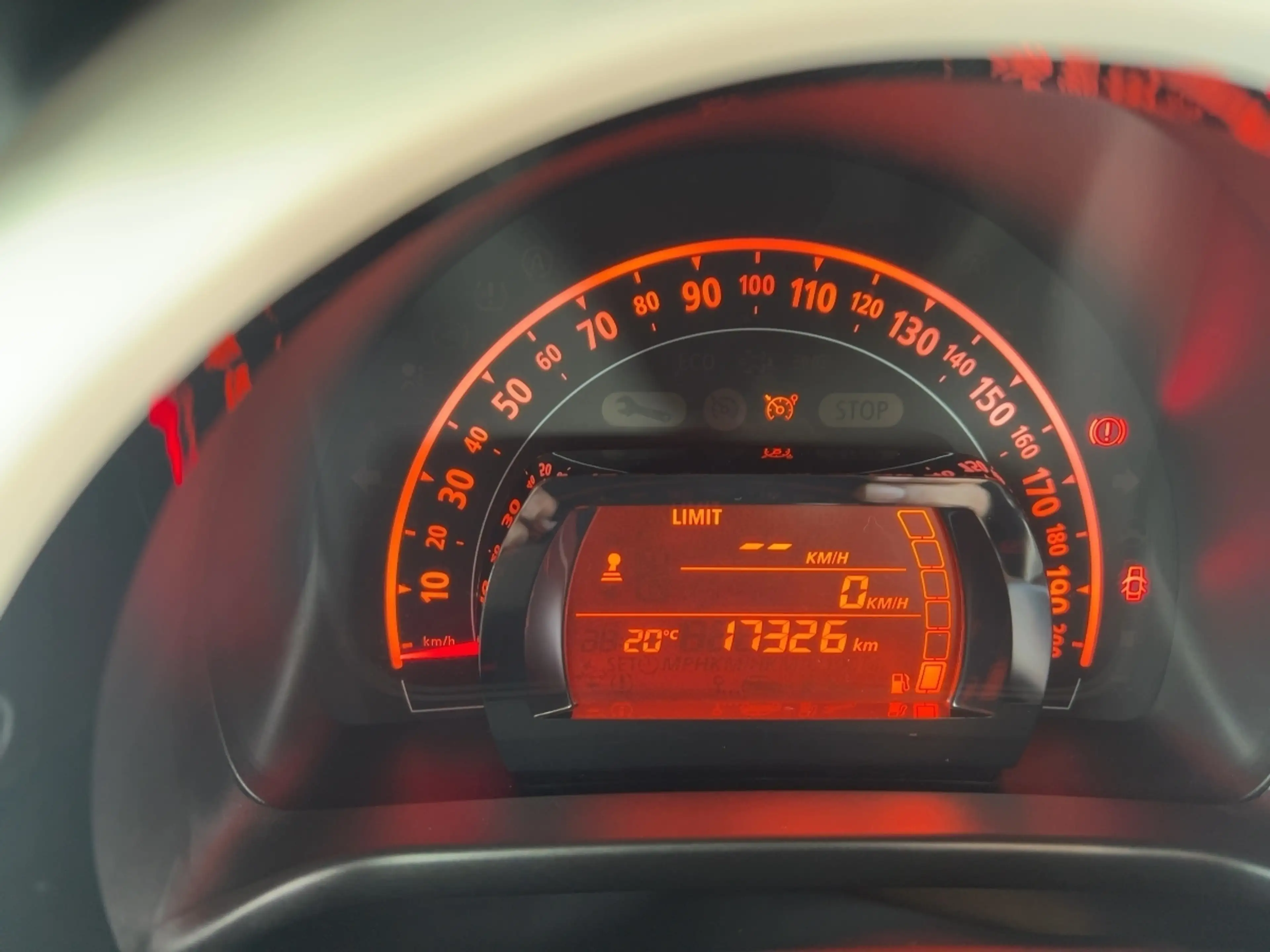 Renault Twingo EQUILIBRE SCe 65 Apple CarPlay — photo 13