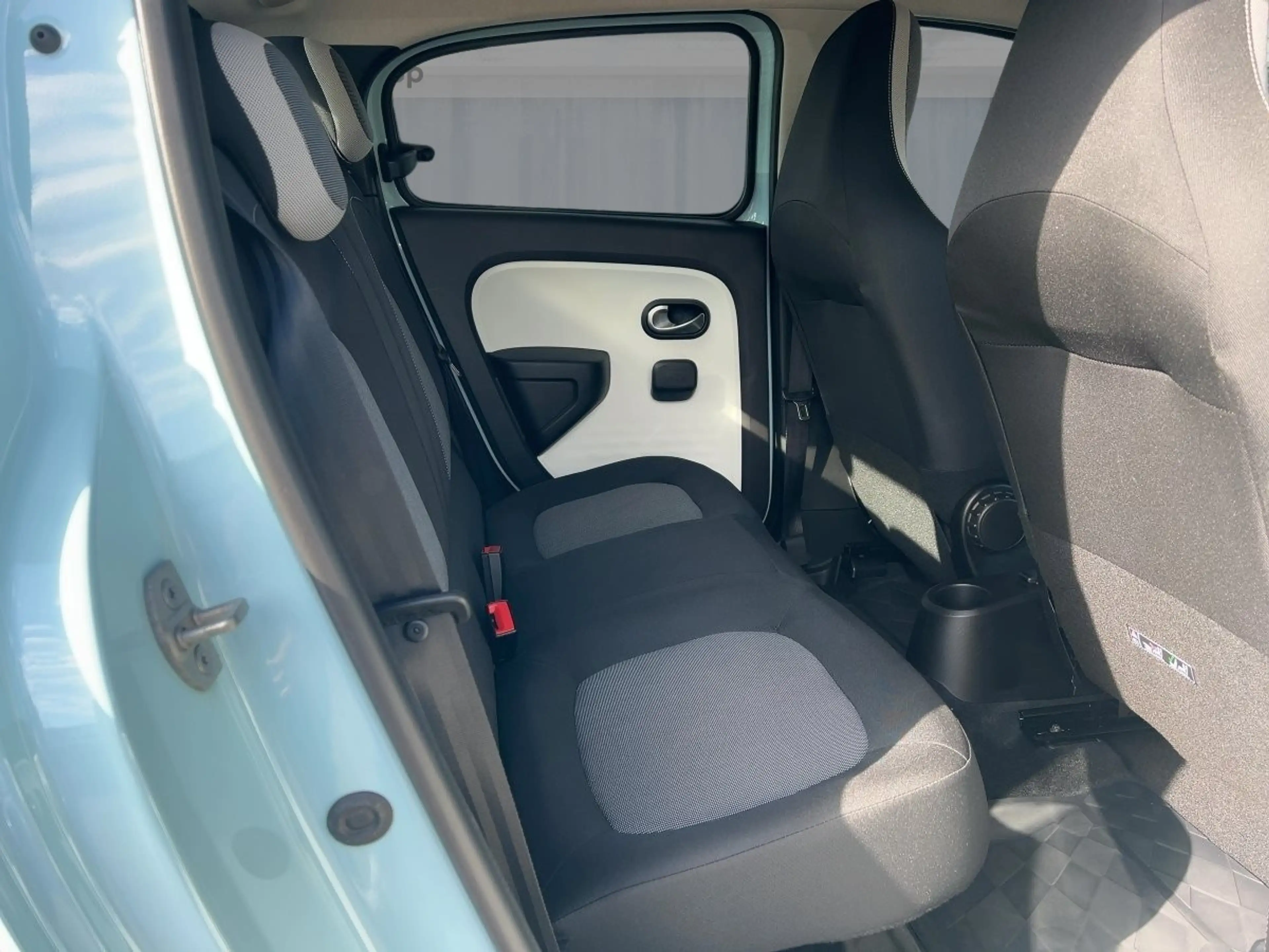 Renault Twingo EQUILIBRE SCe 65 Apple CarPlay — photo 9