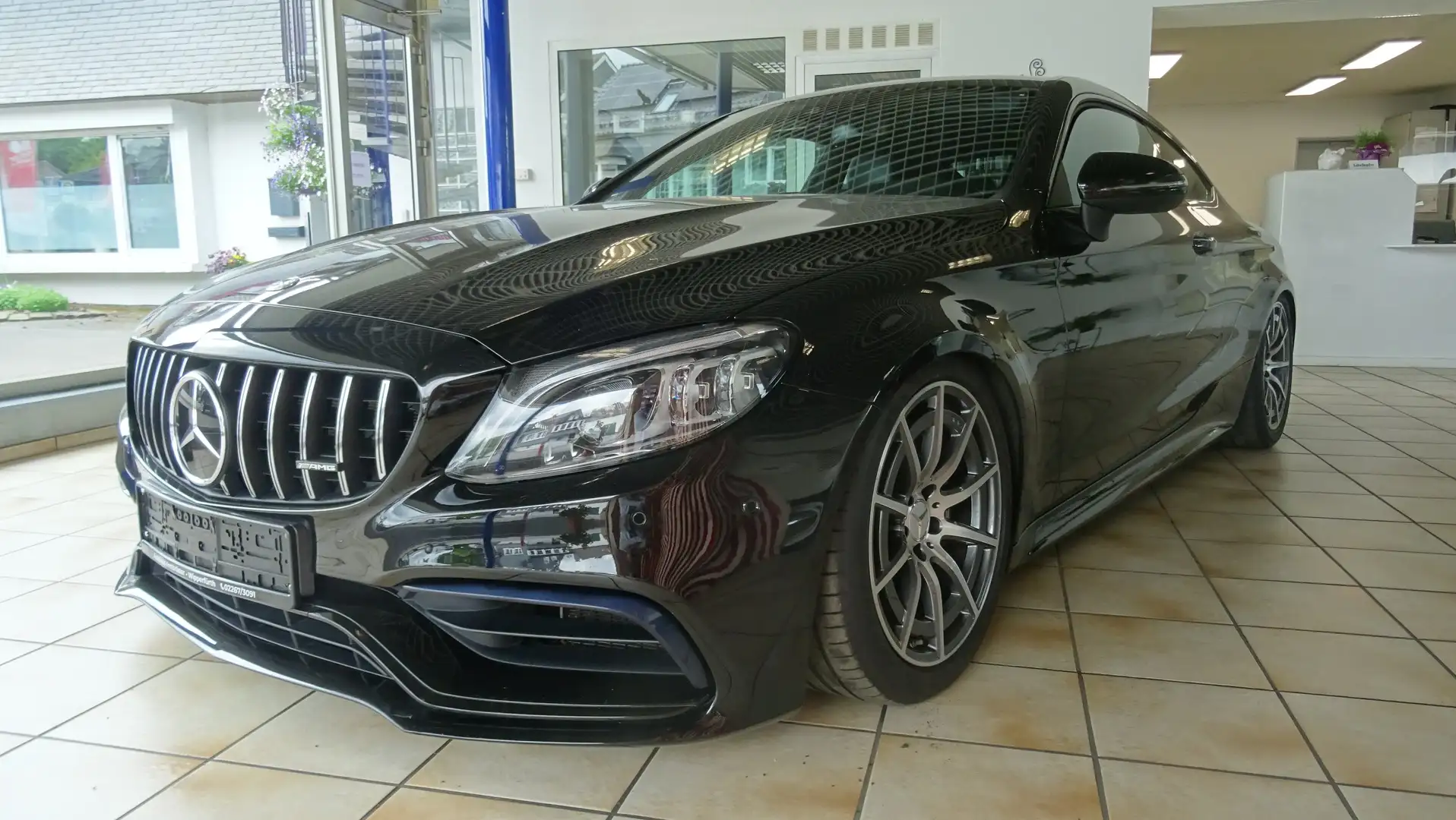 Mercedes-Benz C 63 AMG C 63 AMG V8 Biturbo Černá - 1