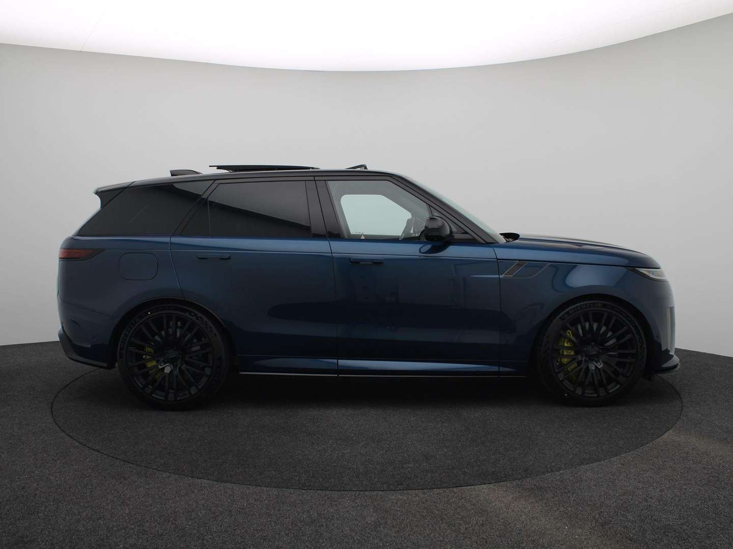 Land Rover Range Rover Sport Carbon 4.4 P635 SV -  - Joinsteer - #4