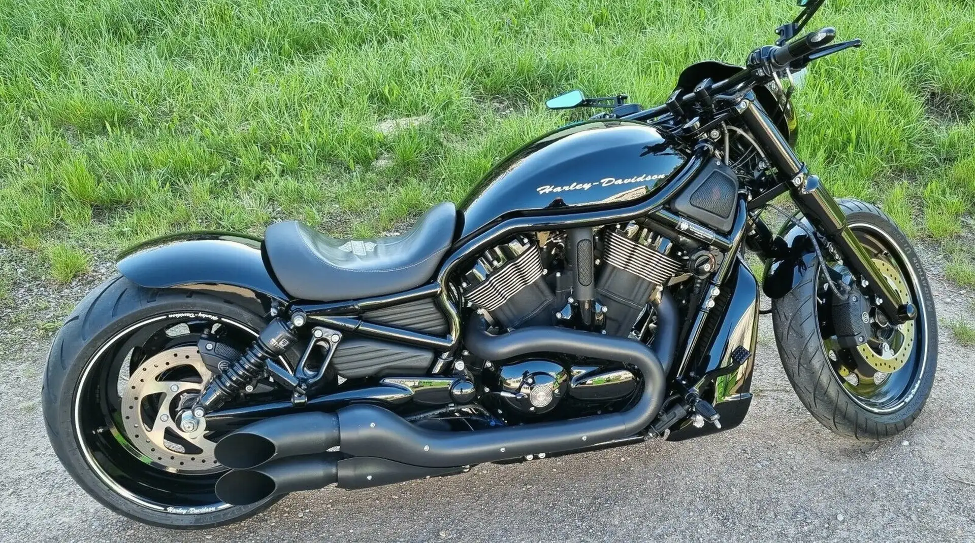 Harley-Davidson Night Rod Special Schwarz - 1