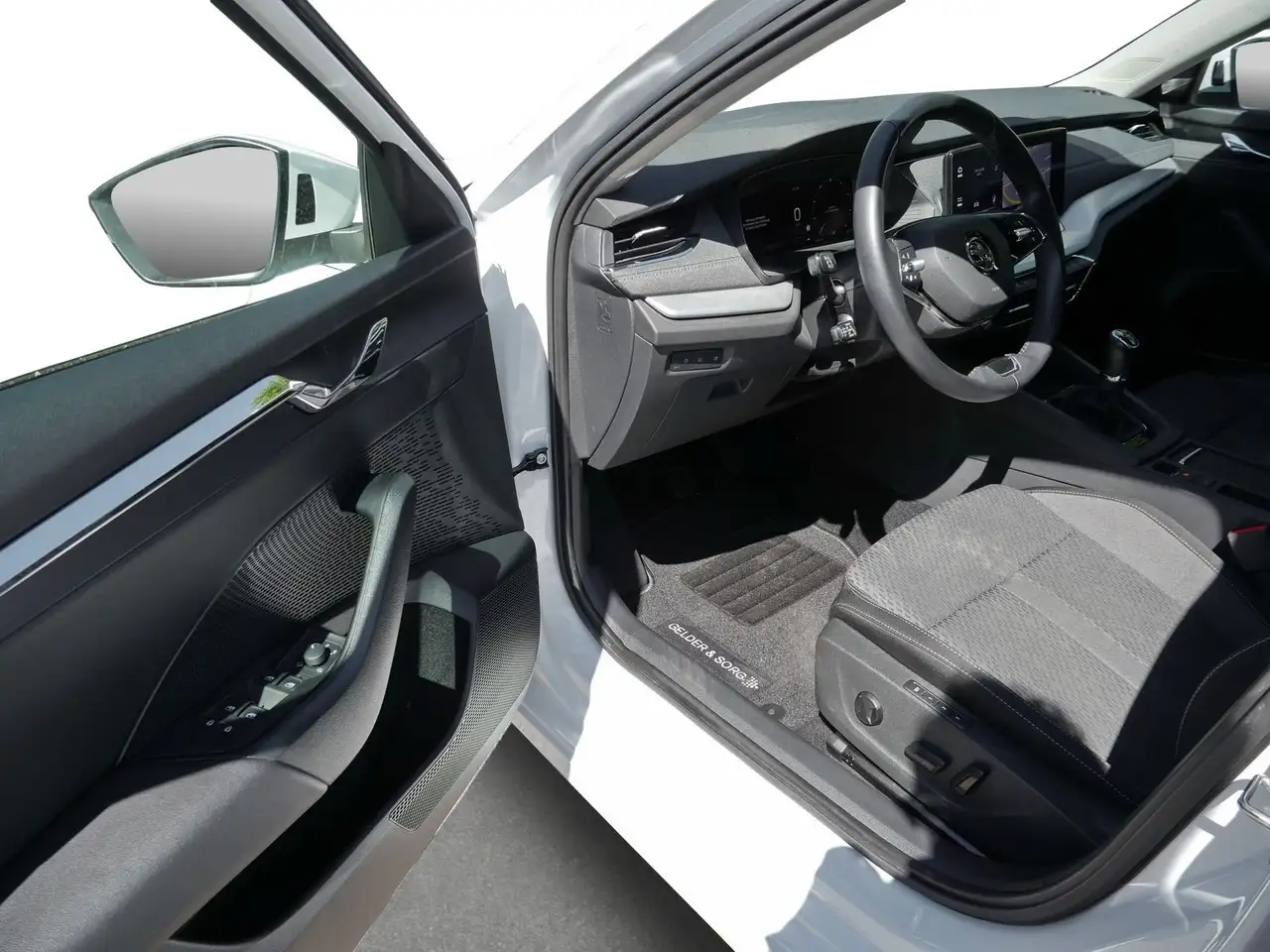 Skoda Octavia Combi 2.0TDI Style LED*NAV*Virtual*HuD, миниатюра 14