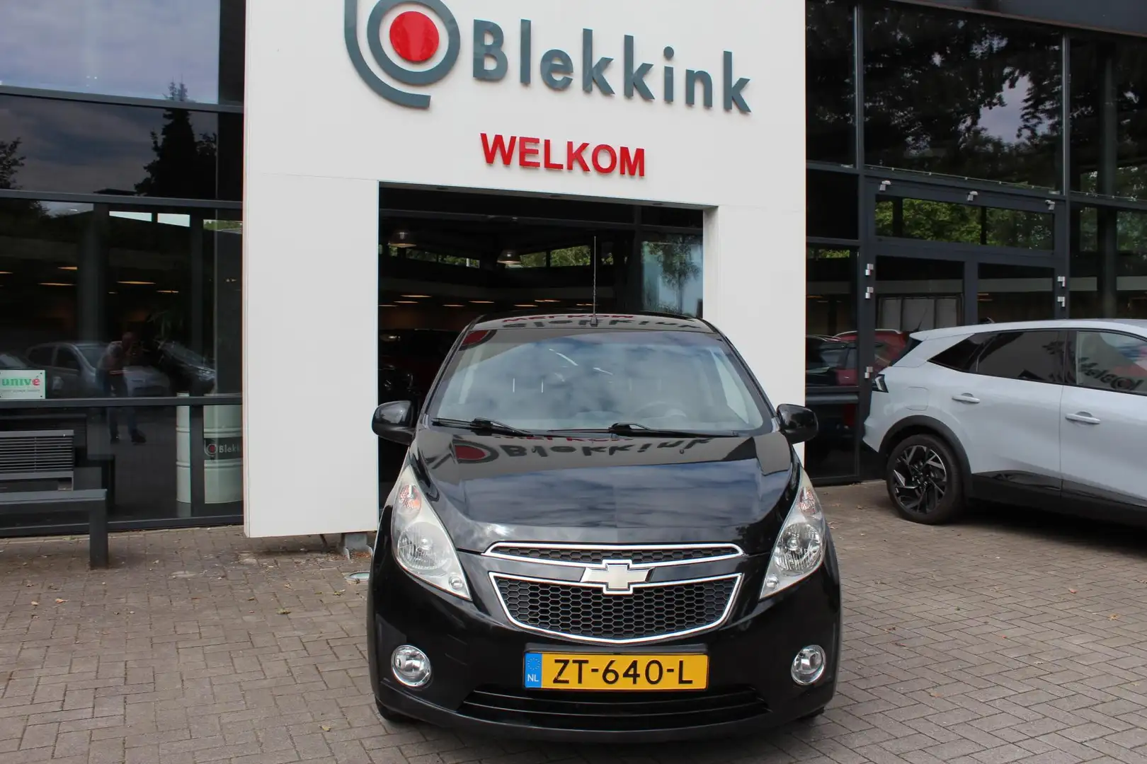 Chevrolet Spark 1.0 16V L Zwart - 1