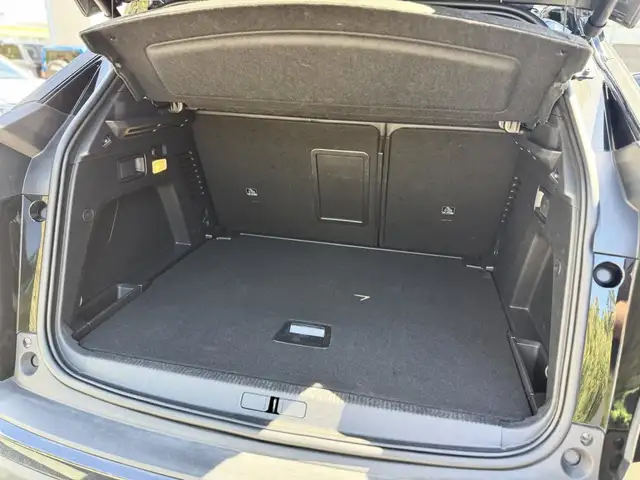 Peugeot 3008 view 6