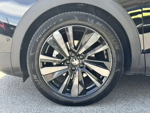 Peugeot 3008 view 3