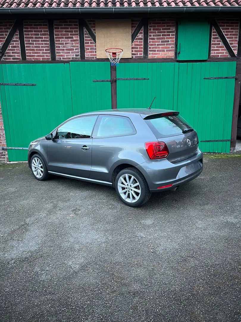 Volkswagen Polo Polo V  3-Türer 1.2 TSI Highline Grau - 2