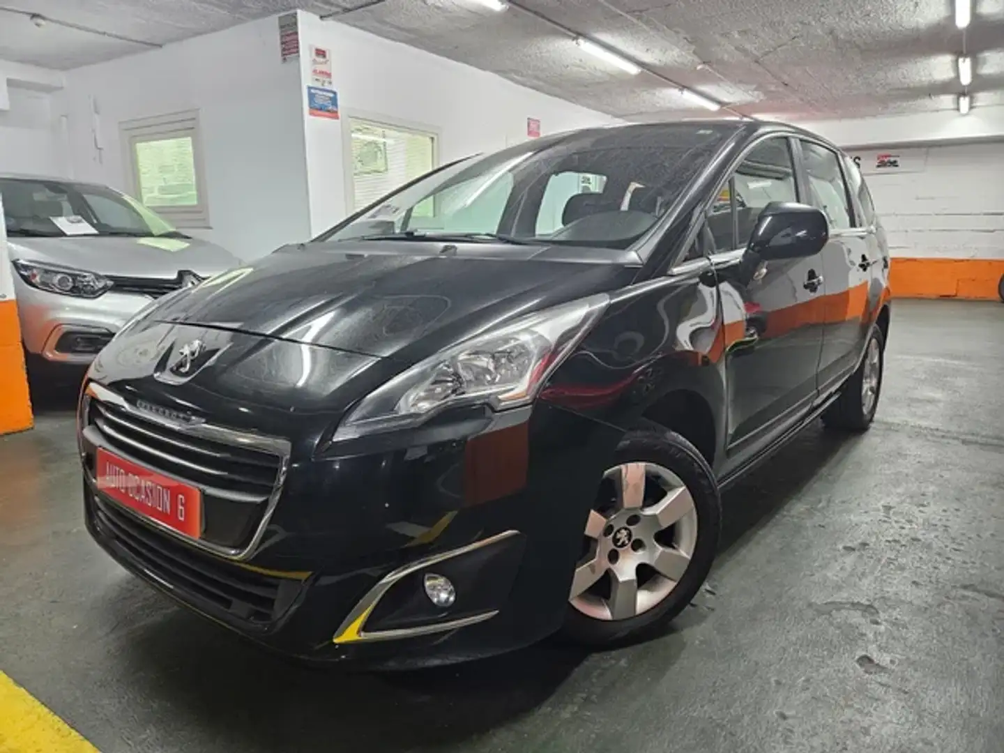 Peugeot 5008 1.6 BlueHDi Active EAT6 120 Noir - 1