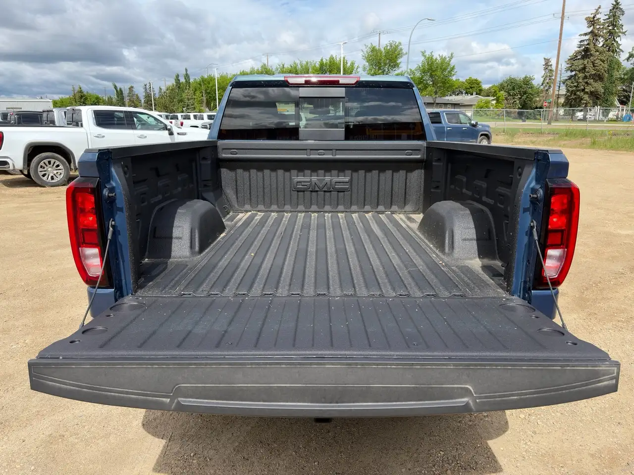 GMC Sierra 1500 photo GMC Sierra 1500