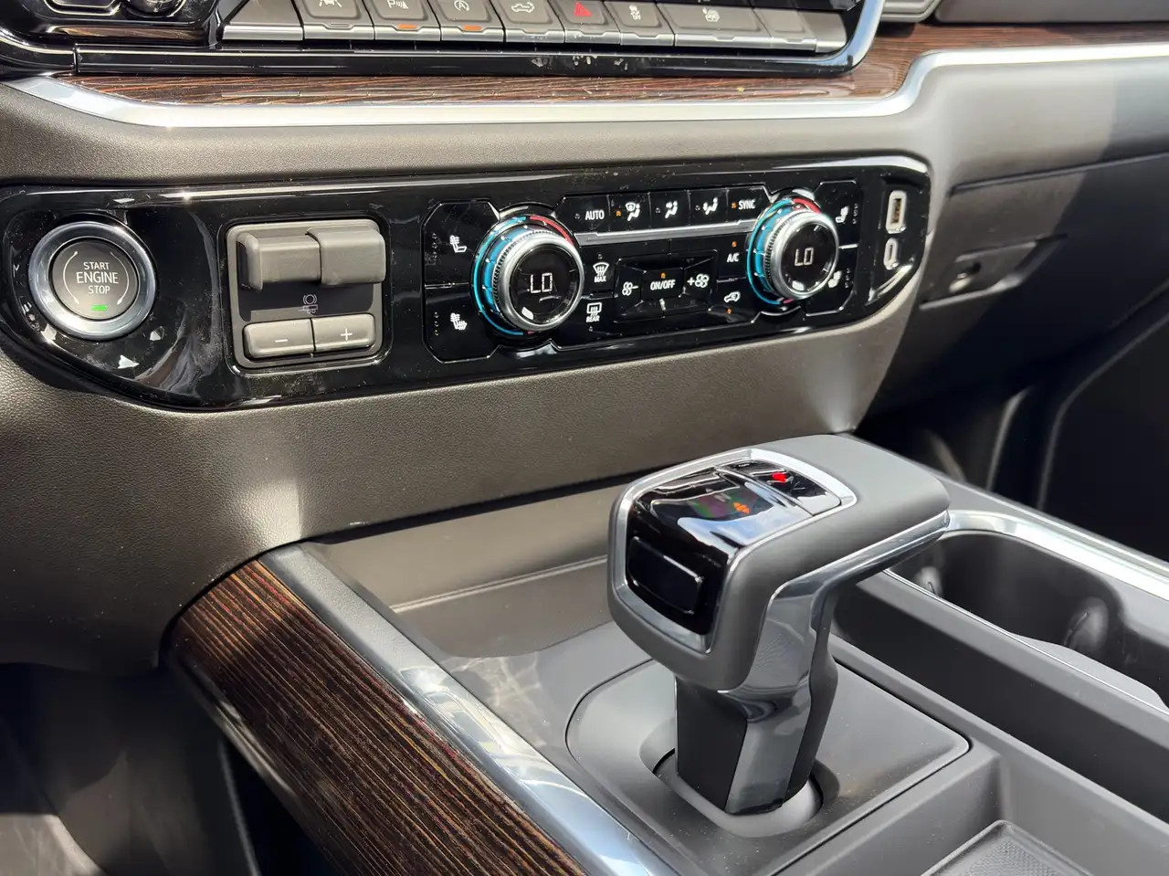 GMC Sierra 1500 photo GMC Sierra 1500