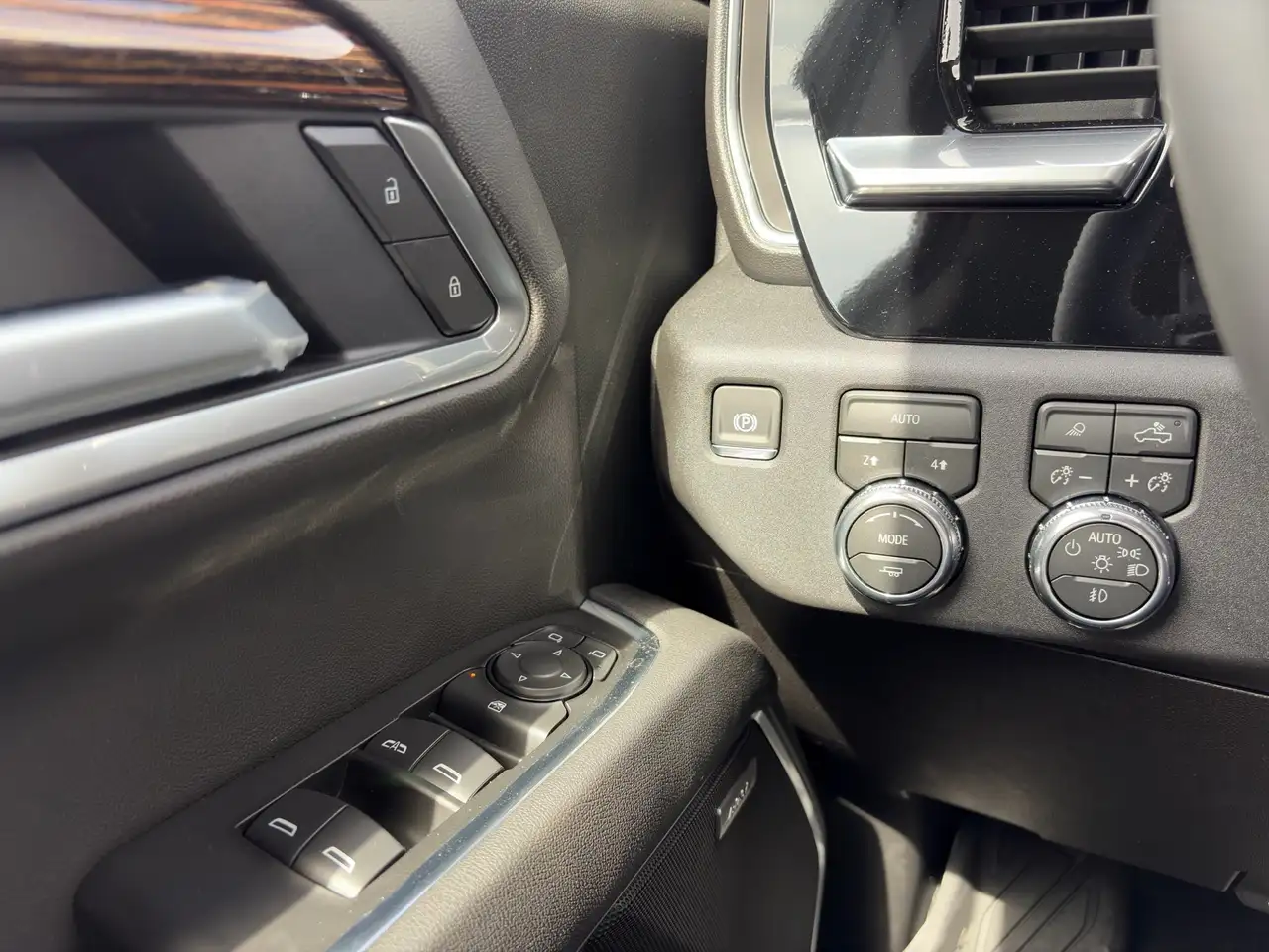 GMC Sierra 1500 photo GMC Sierra 1500