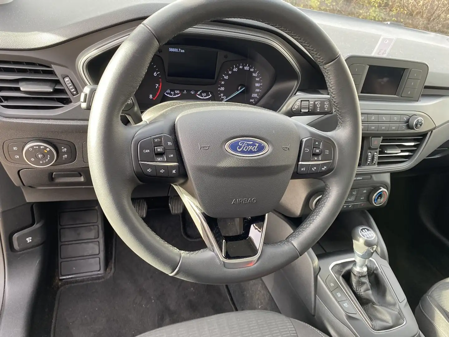 Ford Focus 1.0 EcoBoost Trend Silber - 2