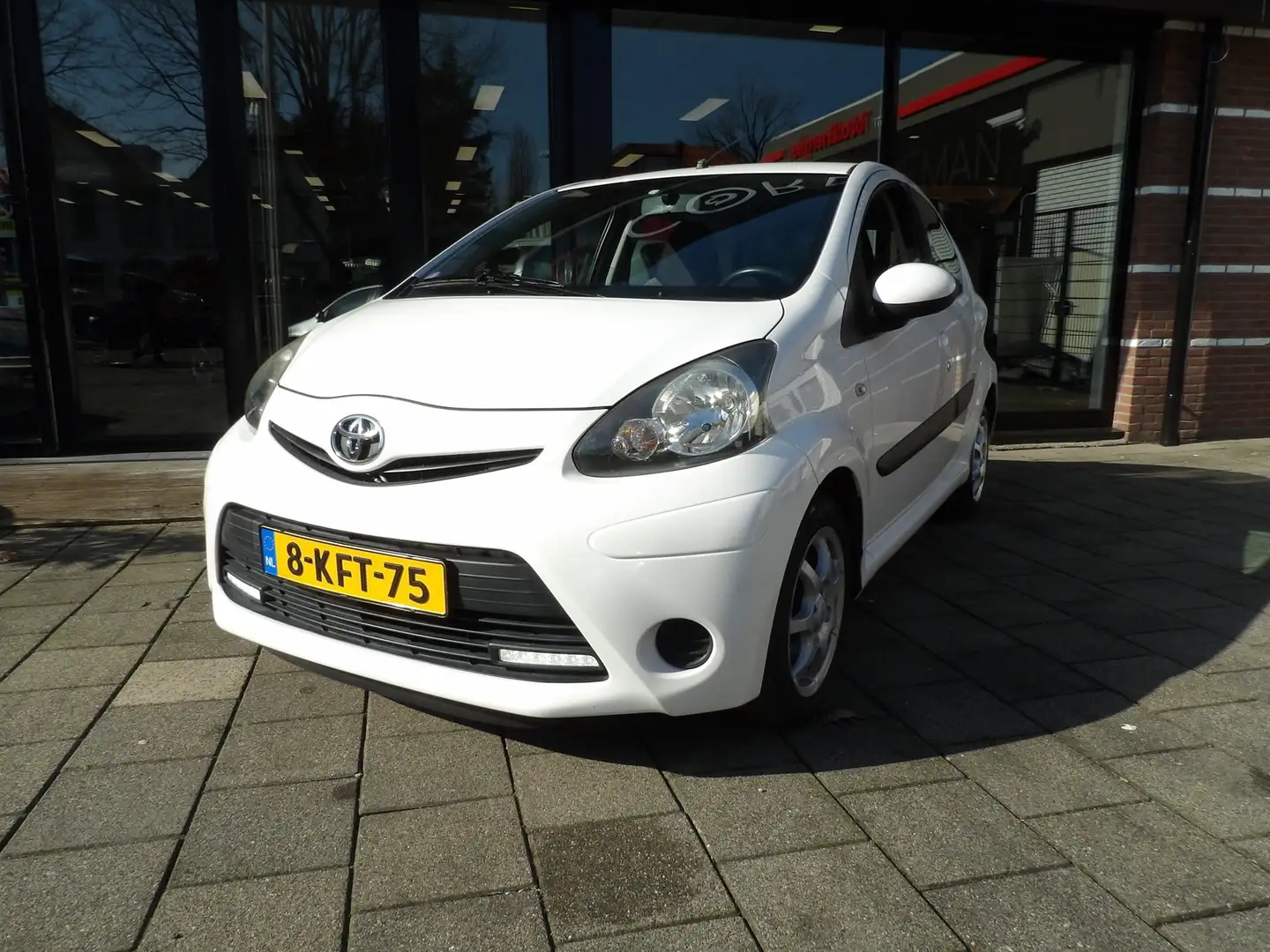 Toyota Aygo 1.0 VVT-i Aspiration//ONDERHOUDEN /INCL APK EN AFL Weiß - 2