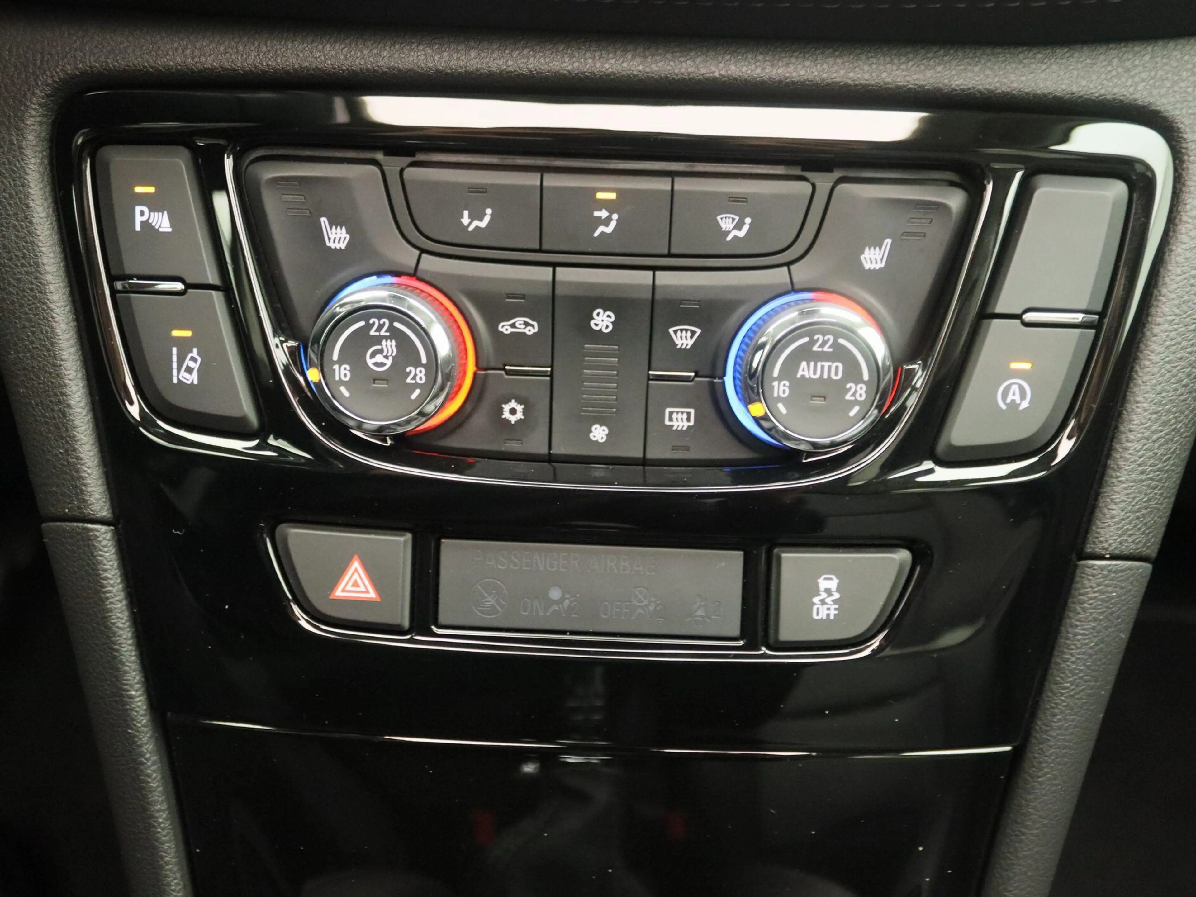 Opel Mokka X 1.4 Turbo Innovation | Sportpakket | Dubbele uitla — photo 10