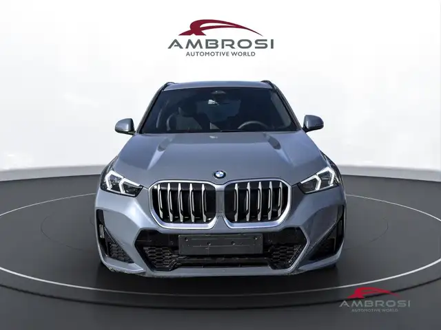 BMW X1 view 6