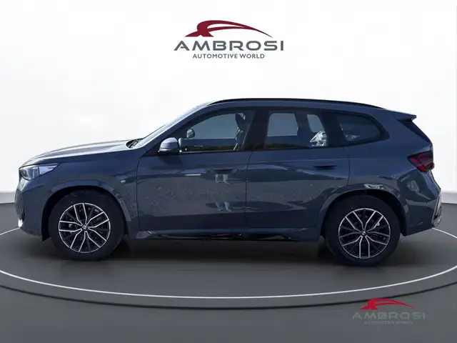 BMW X1 view 5