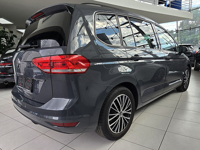 Volkswagen Touran 1,5 TSI Comfortline BMT 7-sitzer/Standheizung/N... — photo 4