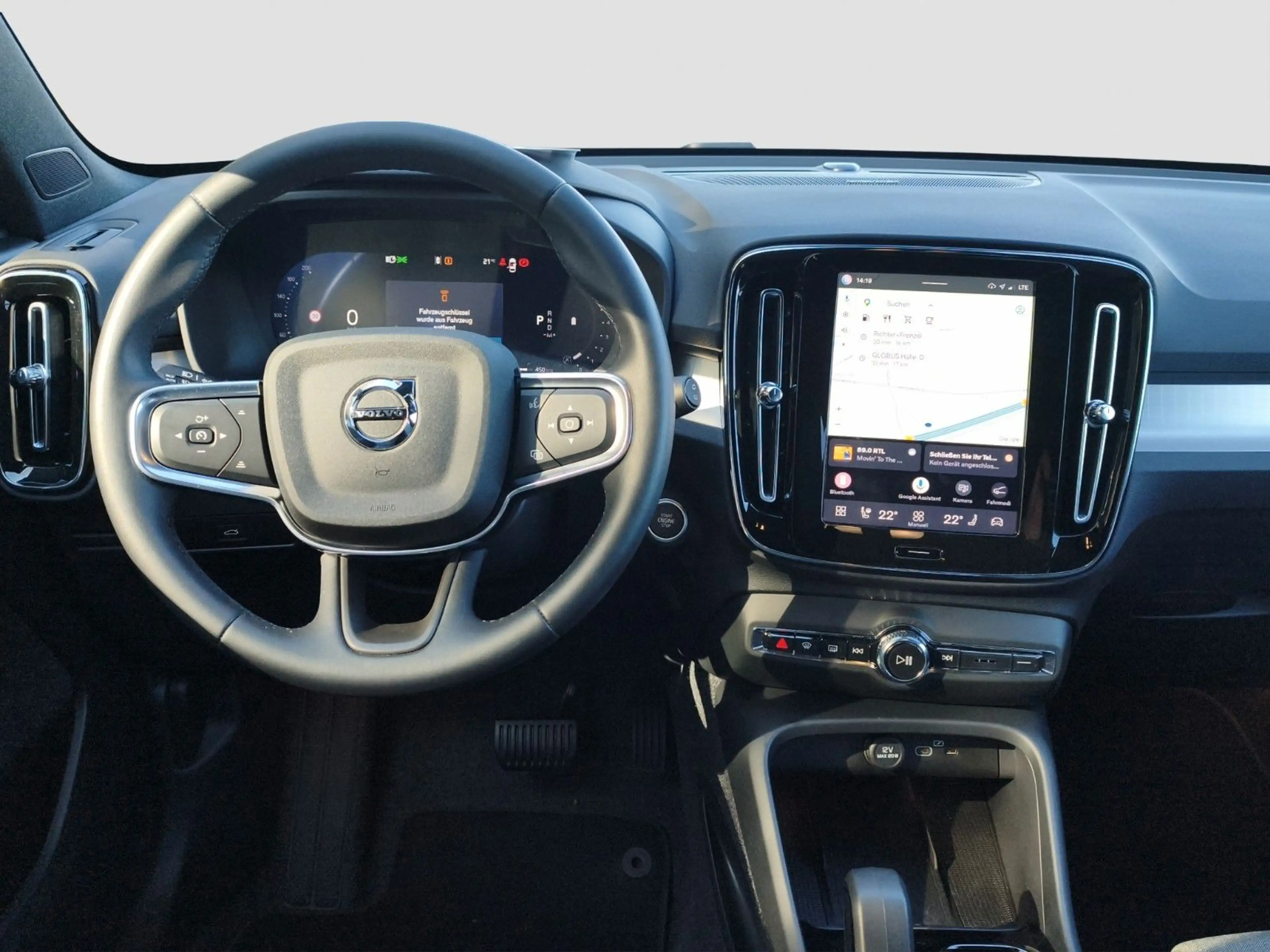 Volvo XC40 B3 Plus Black Edition 2WD — photo 10