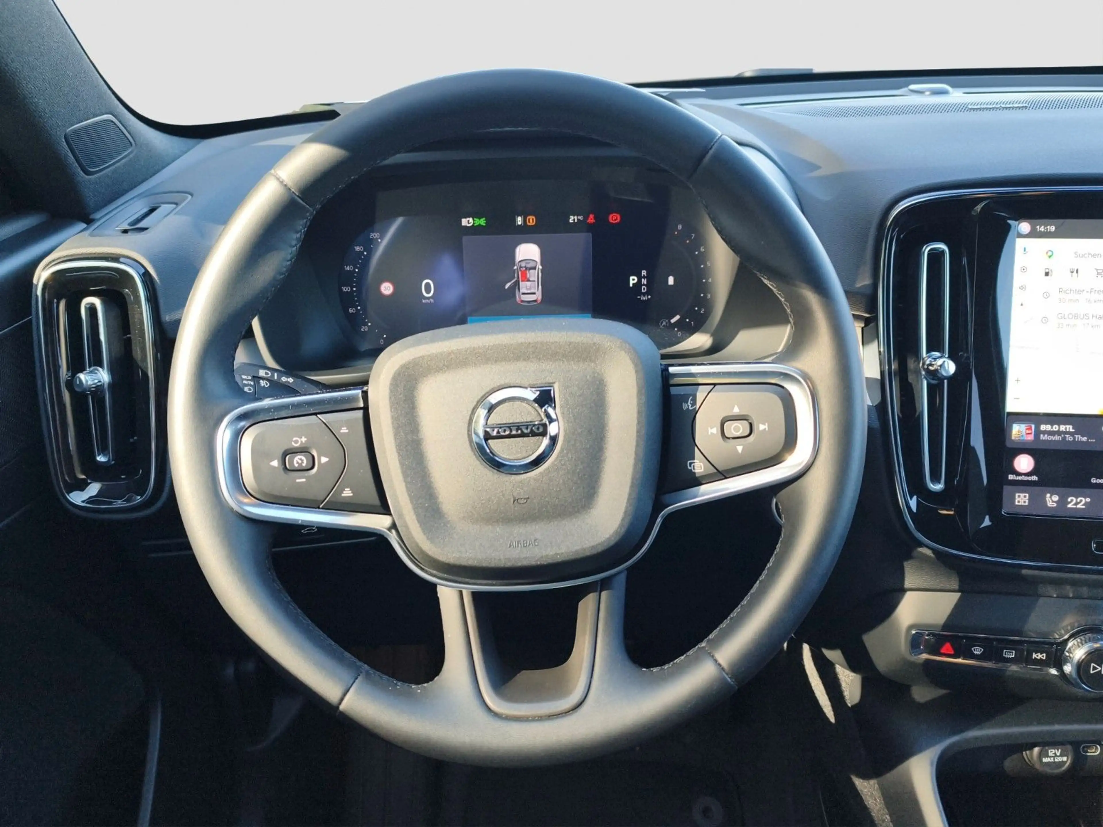 Volvo XC40 B3 Plus Black Edition 2WD — photo 11